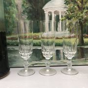 Set of 6 lance model champagne flutes, design made in France from the 1970s.