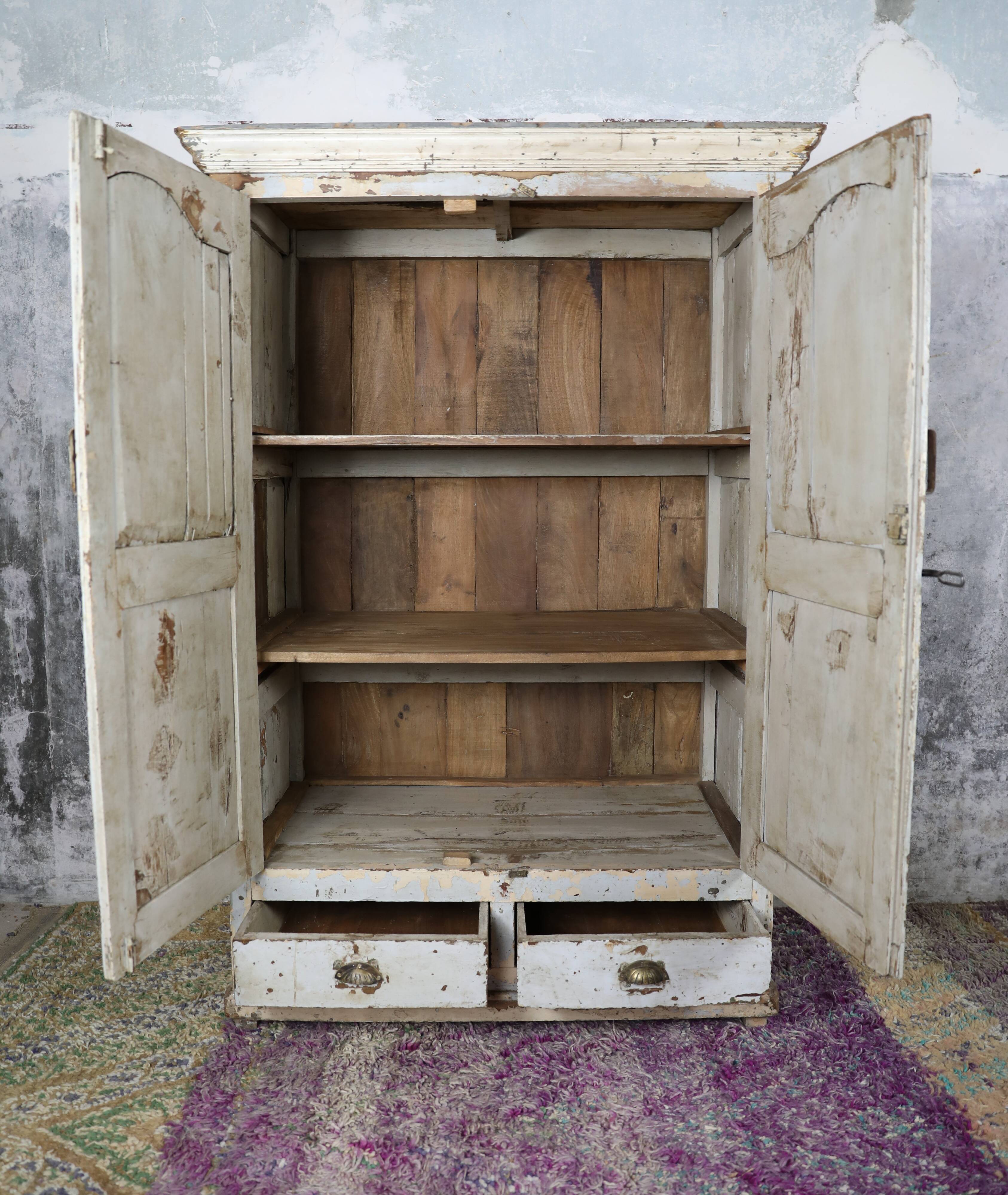 Indian wardrobe 2 doors in bleached wood