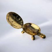 Vide poche en forme de tortue de style Régence en laiton, Italie, années 1970