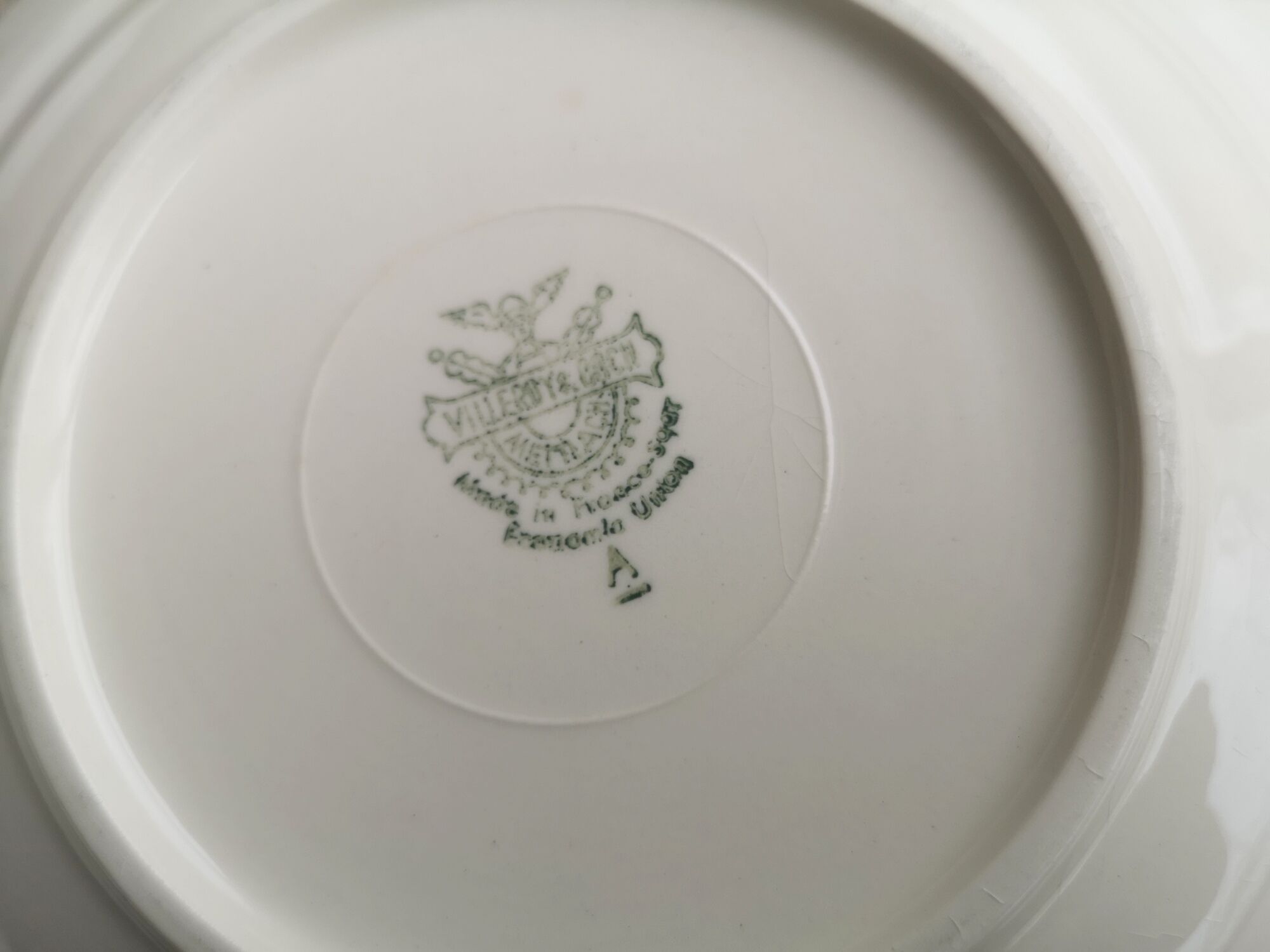 6 Villeroy & Boch deposed hollow plates in ceramics gold decoration