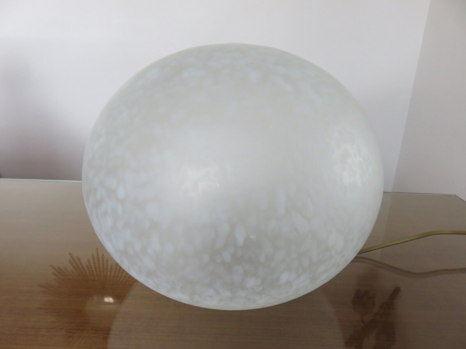 Italian pebble lamp in white speckled glass 80s