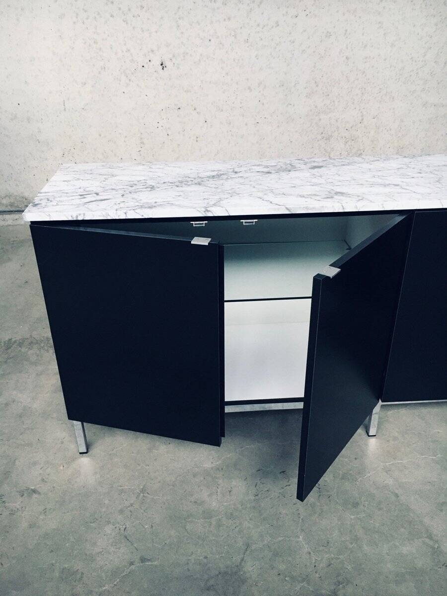 Mid-Century Modern Credenza attributed to Florence Knoll for Knoll Inc / Knoll International, 1970s