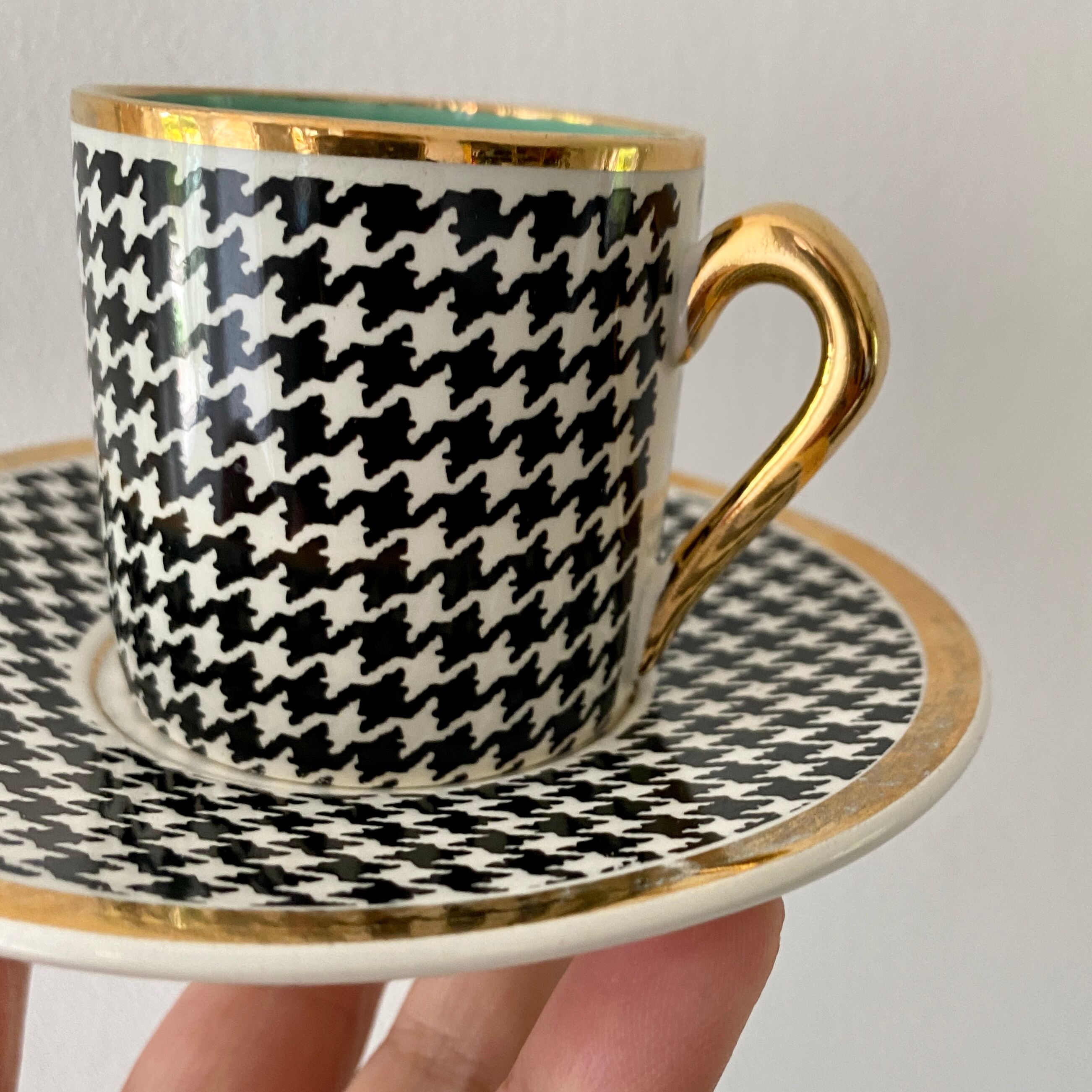 Set of 4 vintage cups Pralognan de Salins