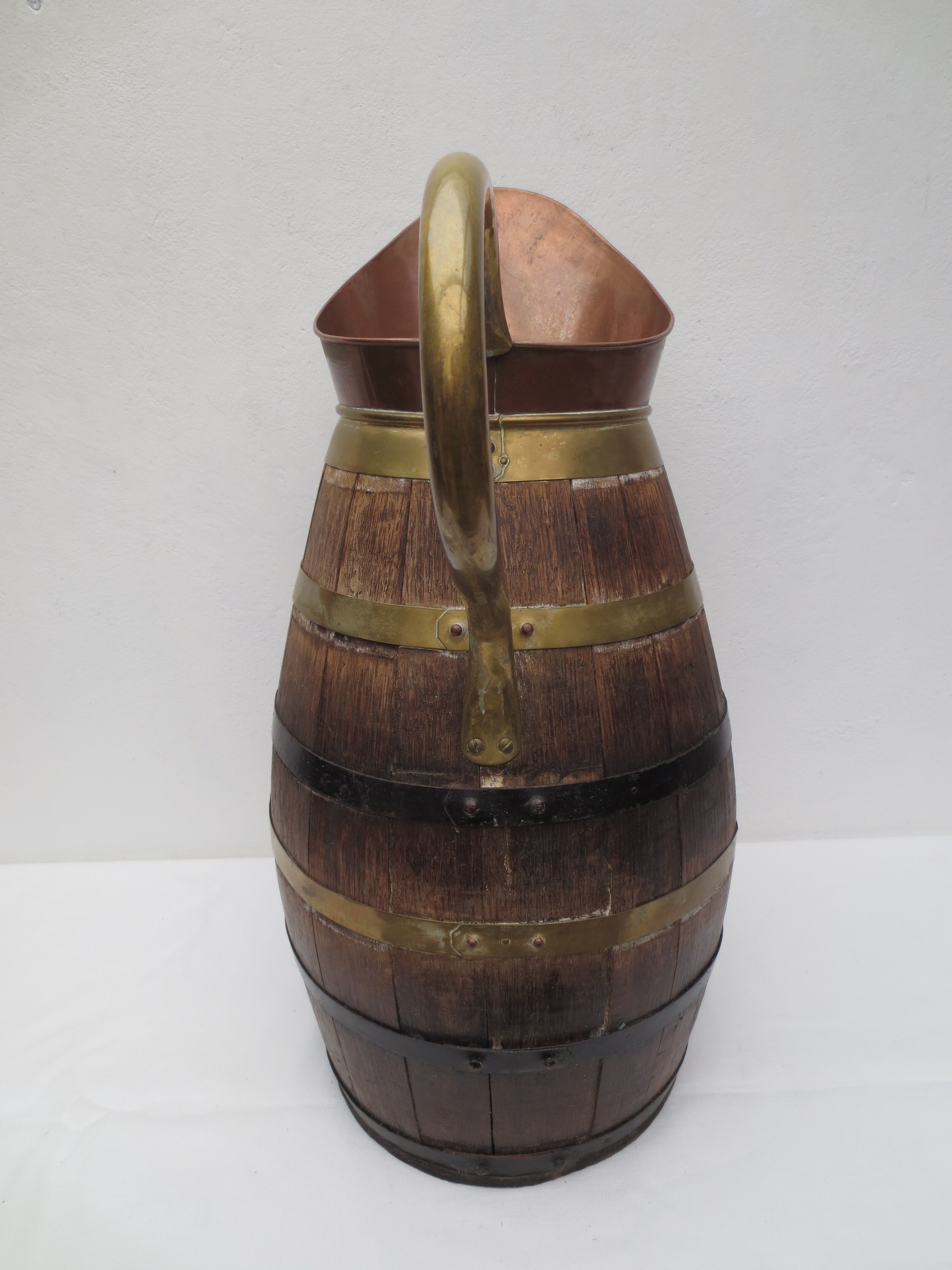 wooden umbrella/broc door