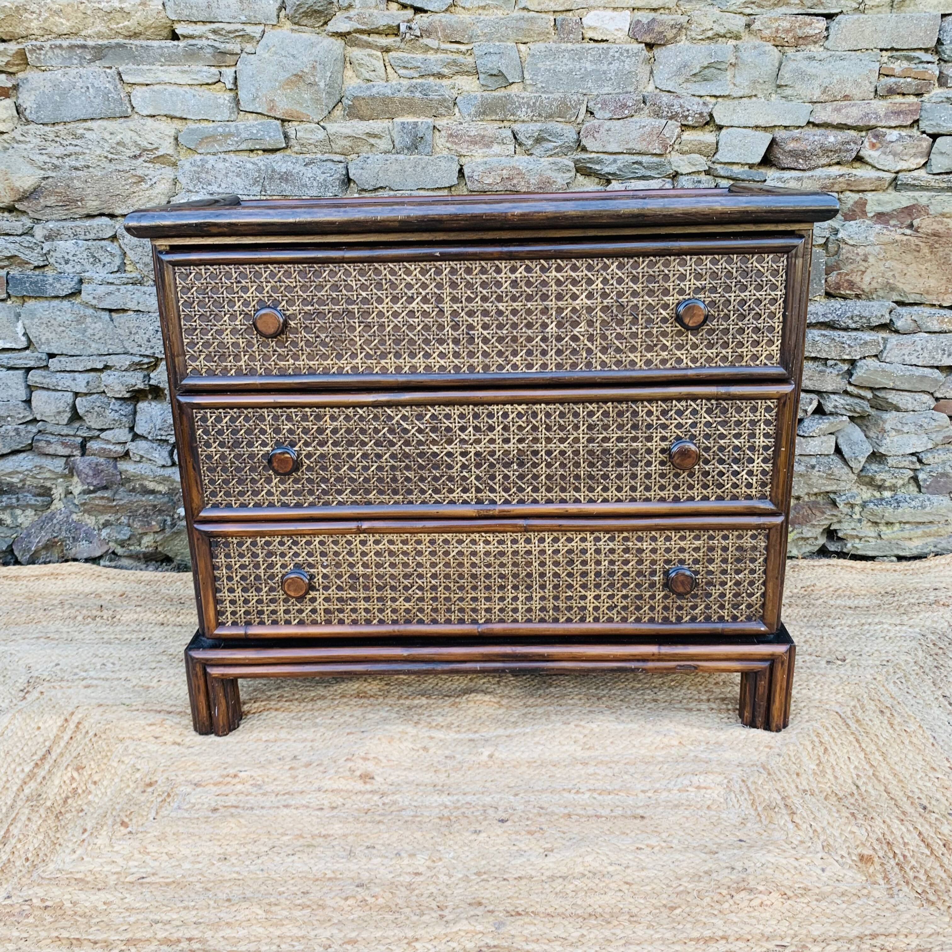 Vintage chest of drawers