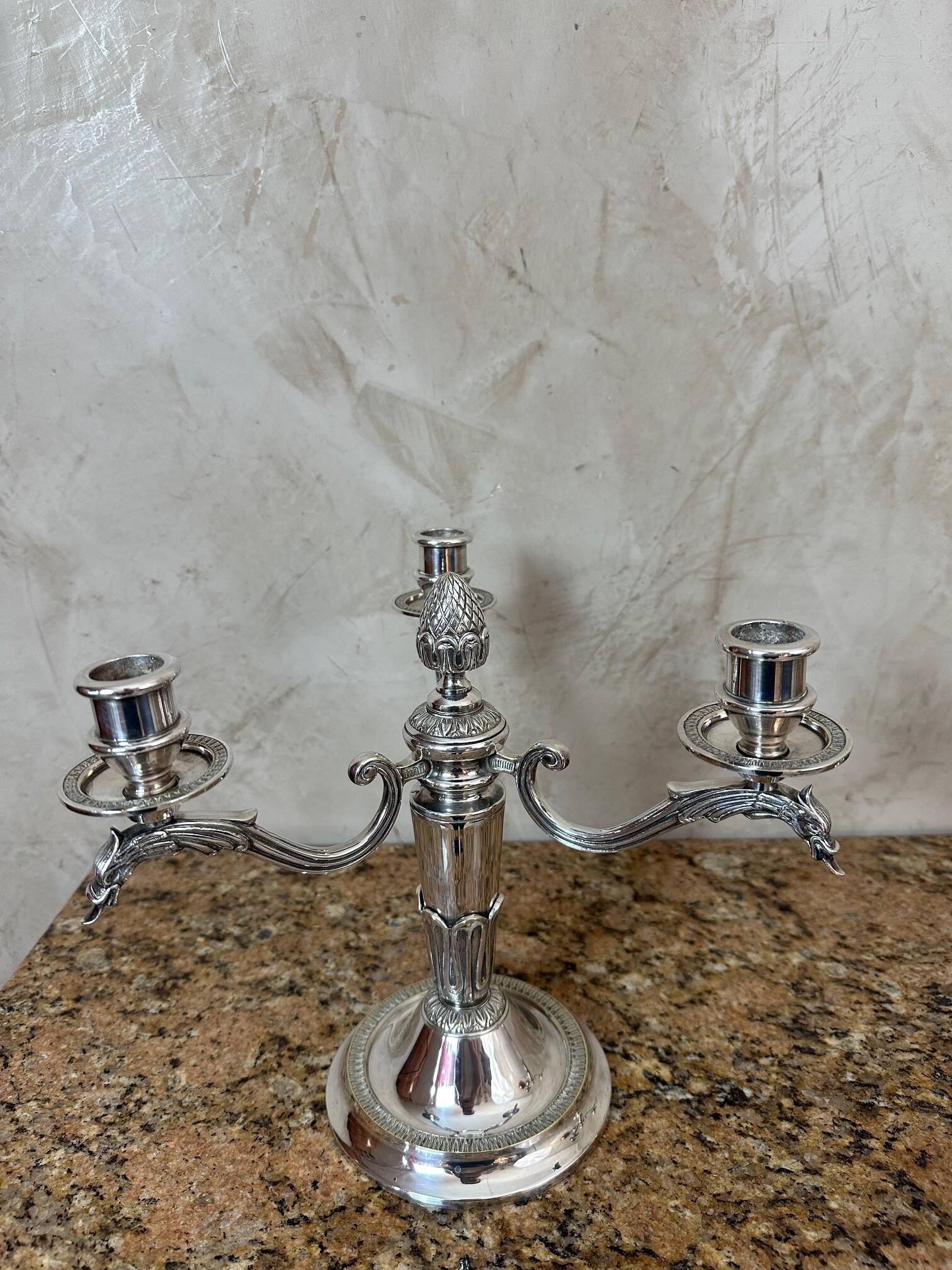 Paire de chandelier en métal argenté