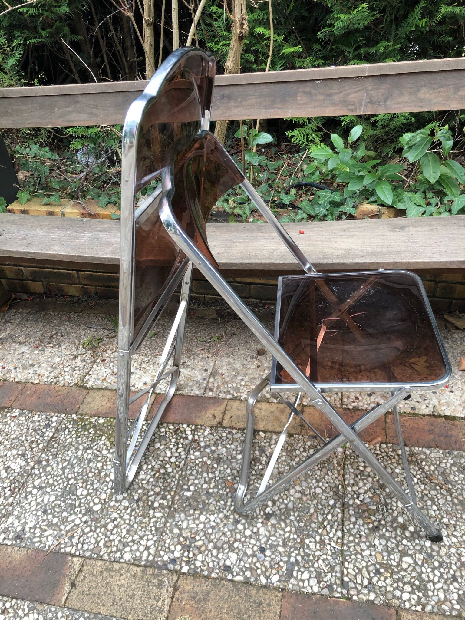 Paire de chaises pliantes transparentes