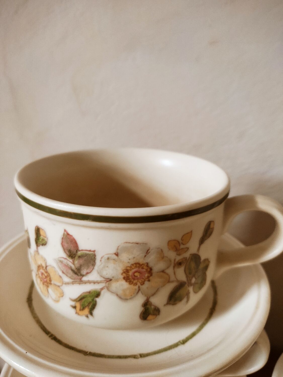 6 English tea cups or chocolate