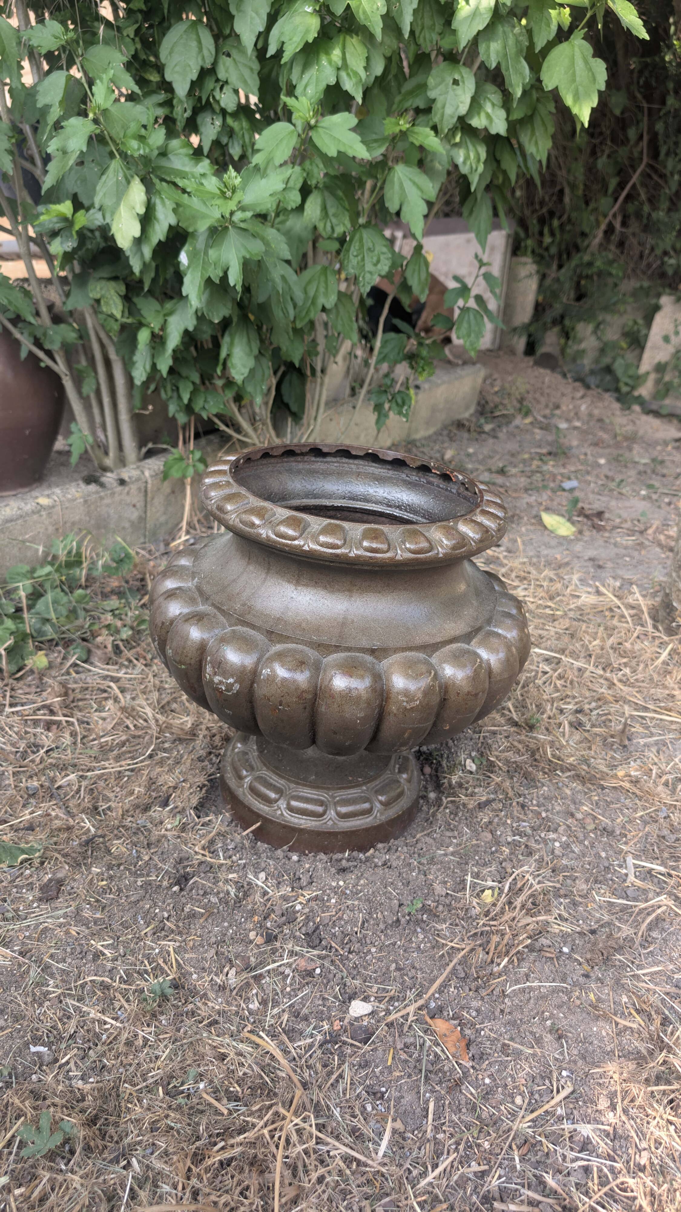Medici vase with gadroons in cast iron by alfred corneau in charleville, 19th century