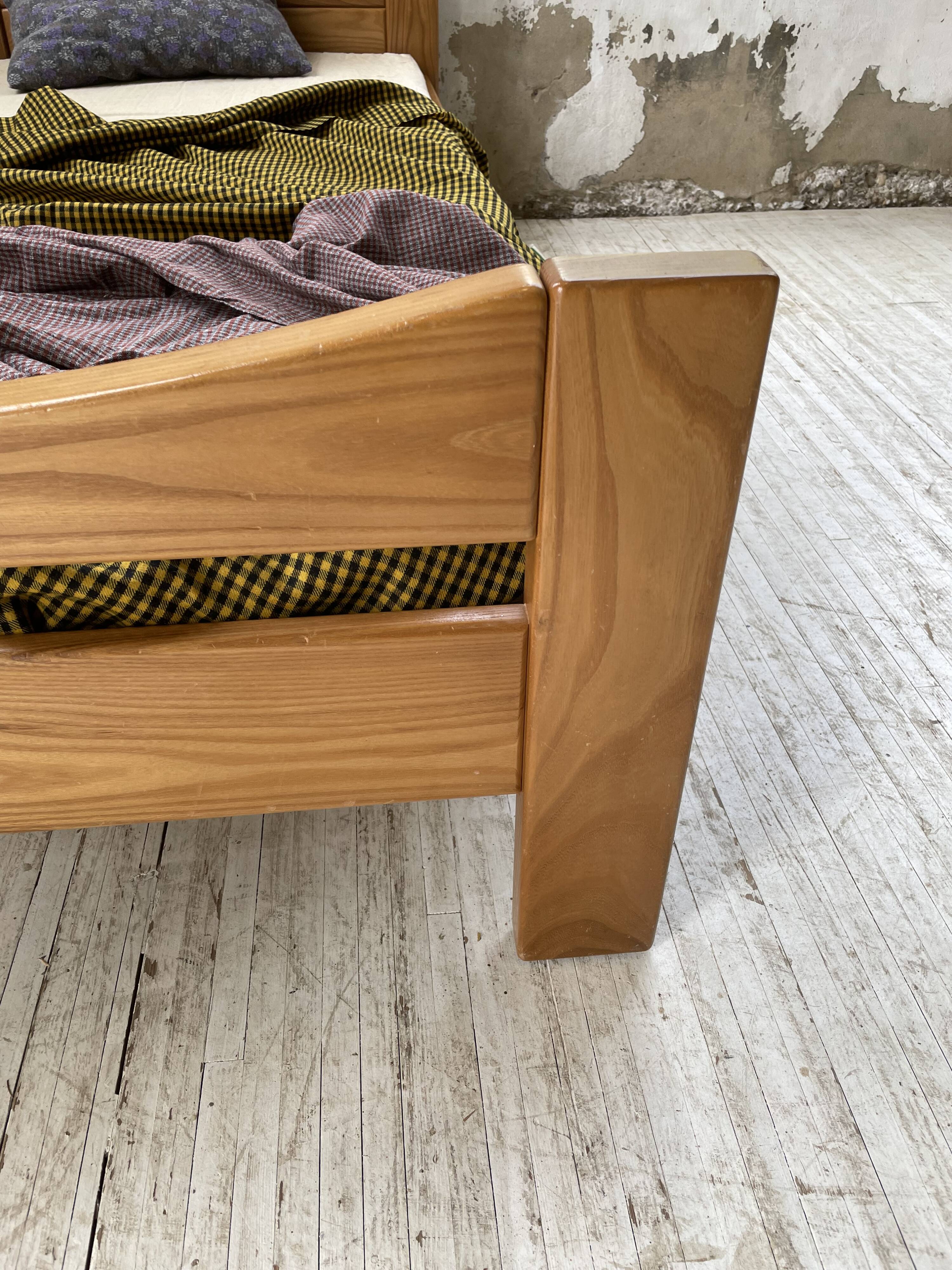 Maison Regain solid single bed