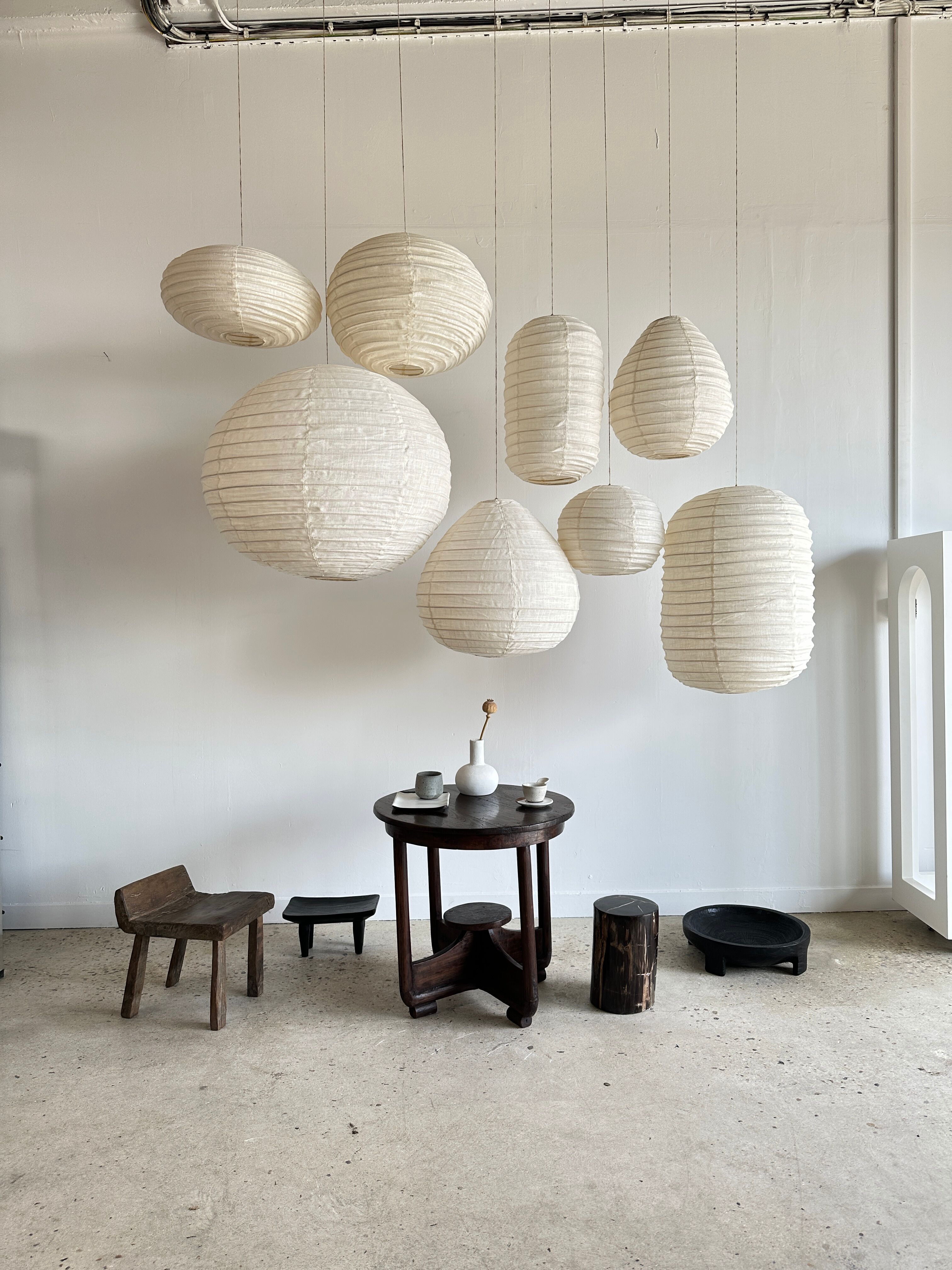 Suspension in rattan and natural japanese linen in the shape of a drop
