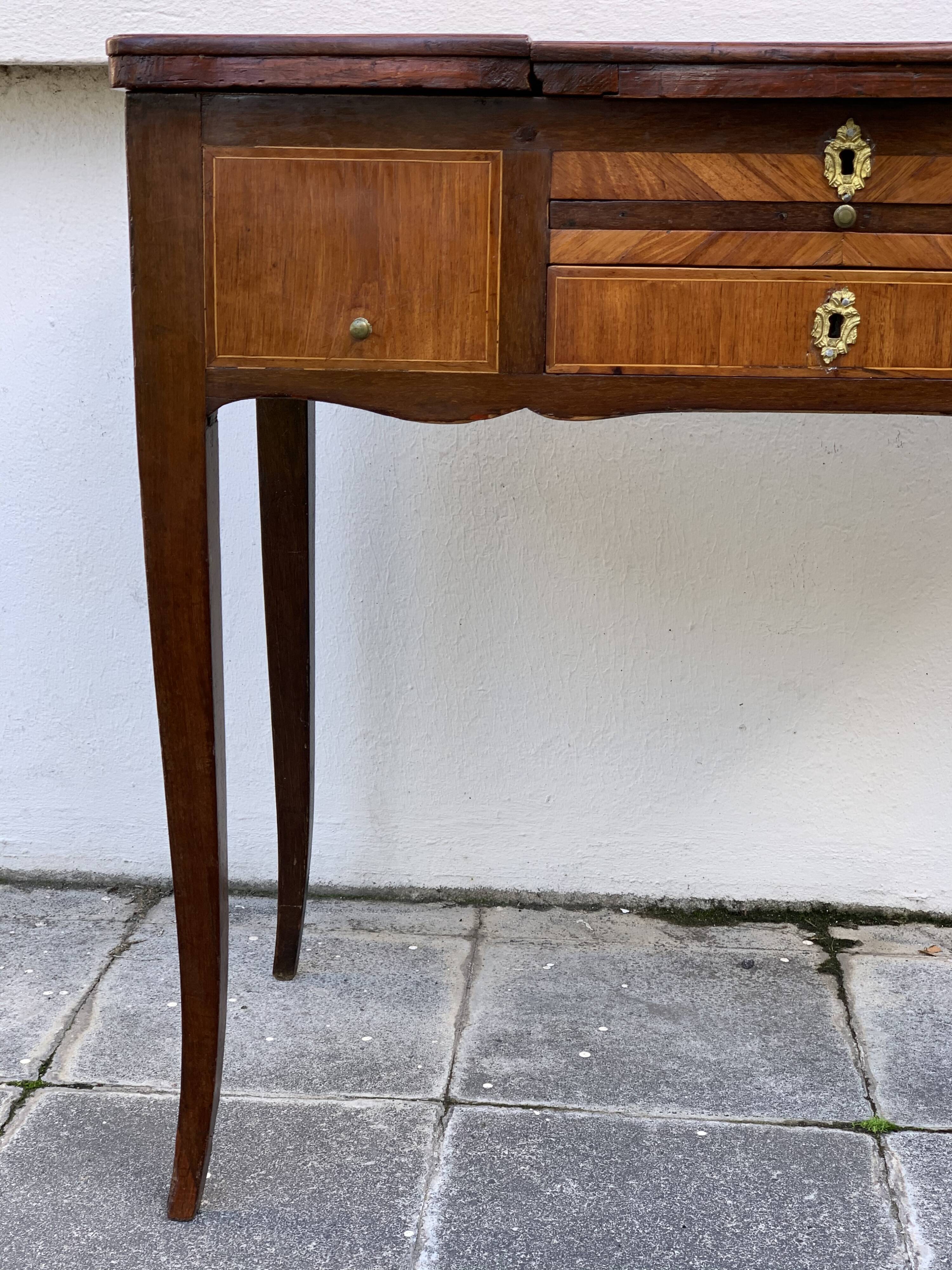 Hairdresser Louis XVI in marquetry and bronze