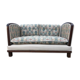 Bench reads art deco