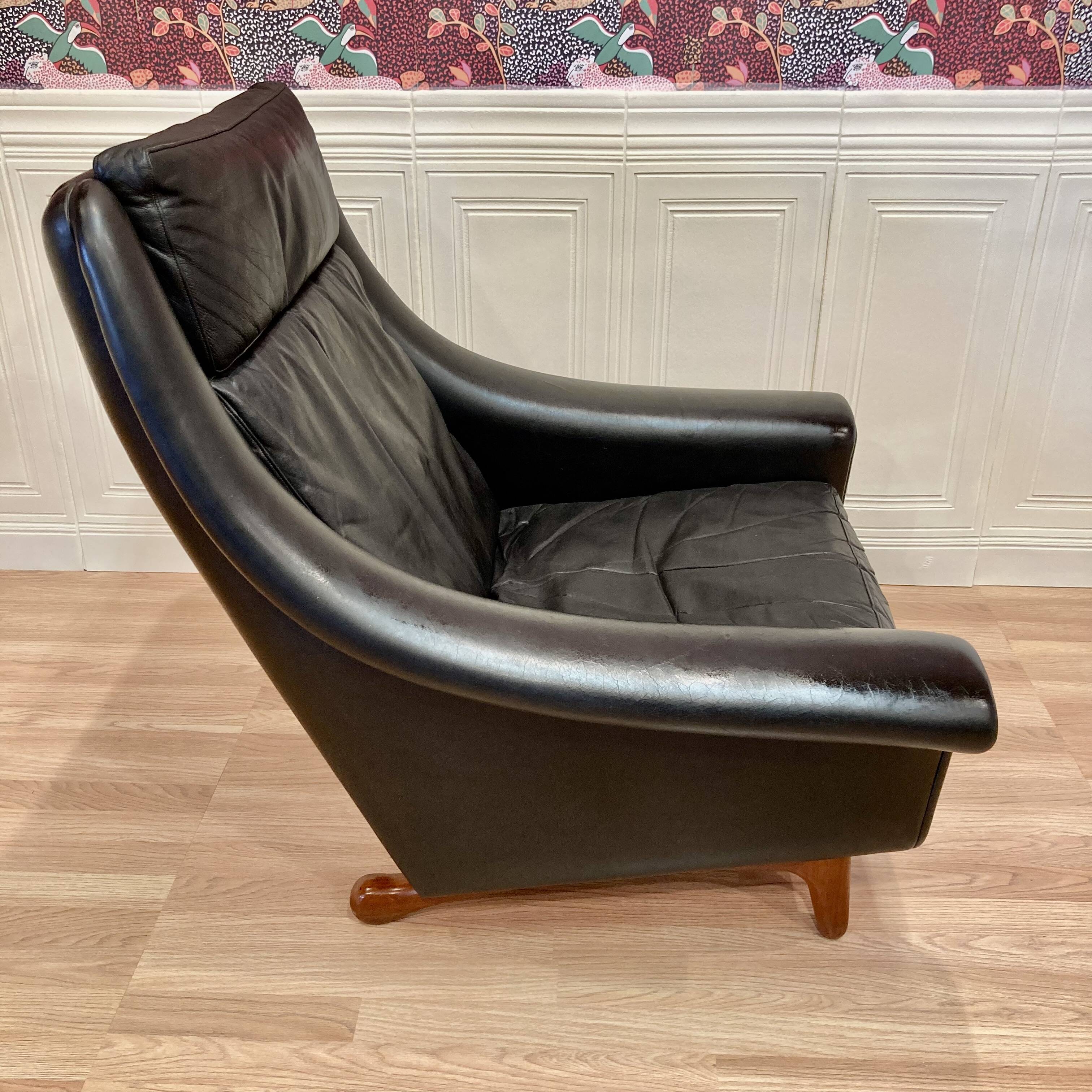Fauteuil design scandinave Aage Christiansen cuir noir 1950.