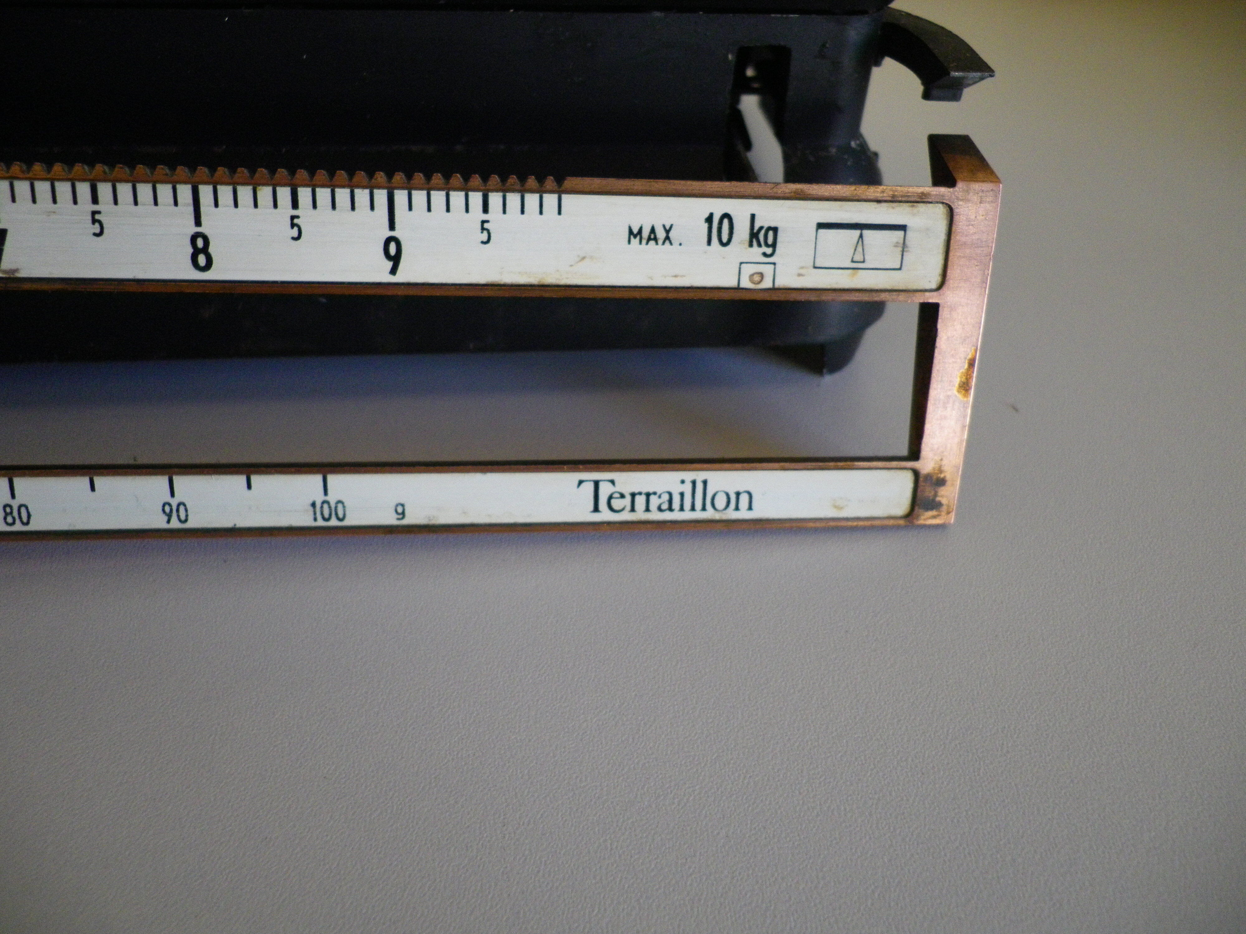 Teraillon brand vintage metal and copper metal scale 50s