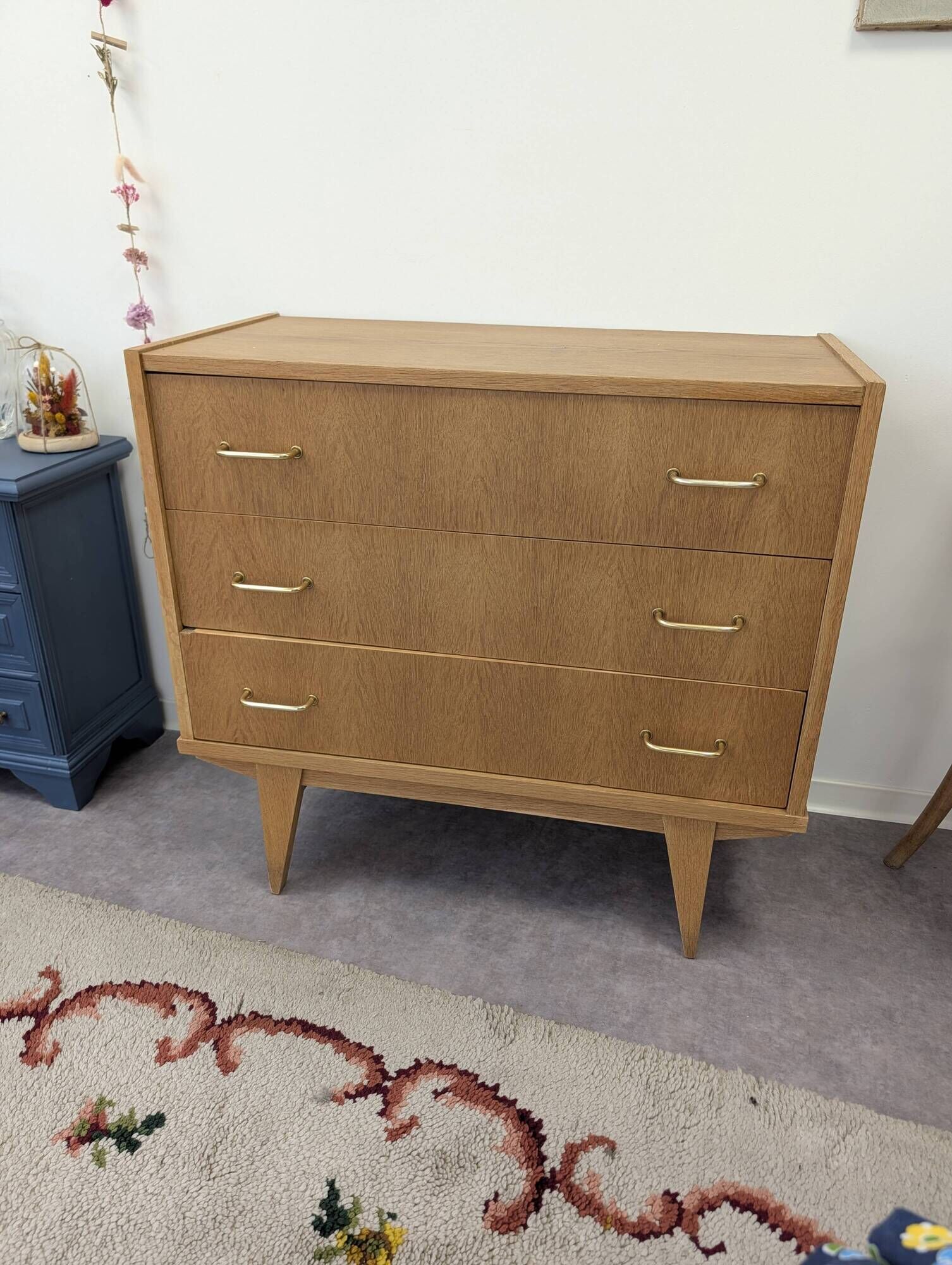Vintage chest of drawers with 3 drawers