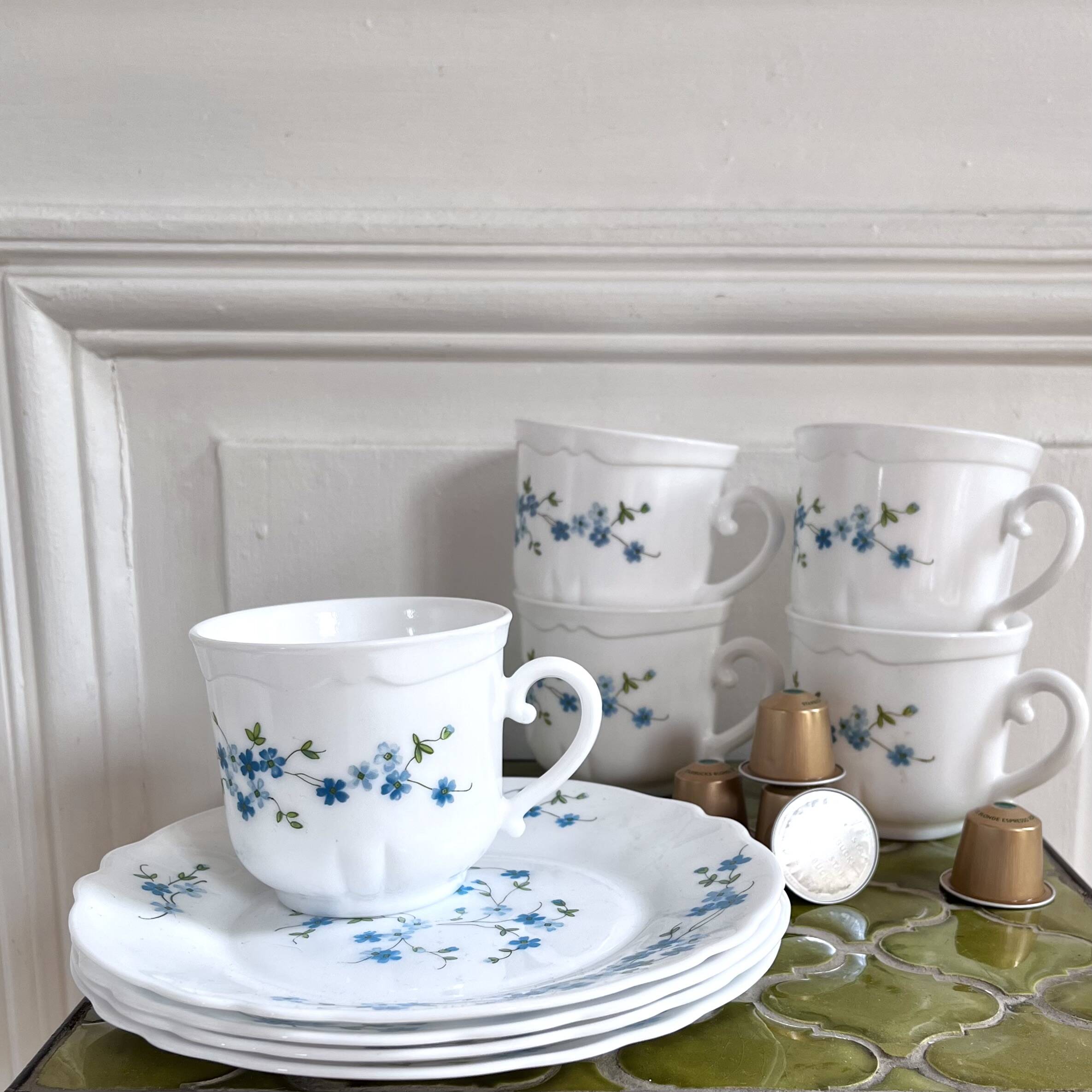 Lot 5 large vintage Arcopal myosotis Veronica tea and coffee cups