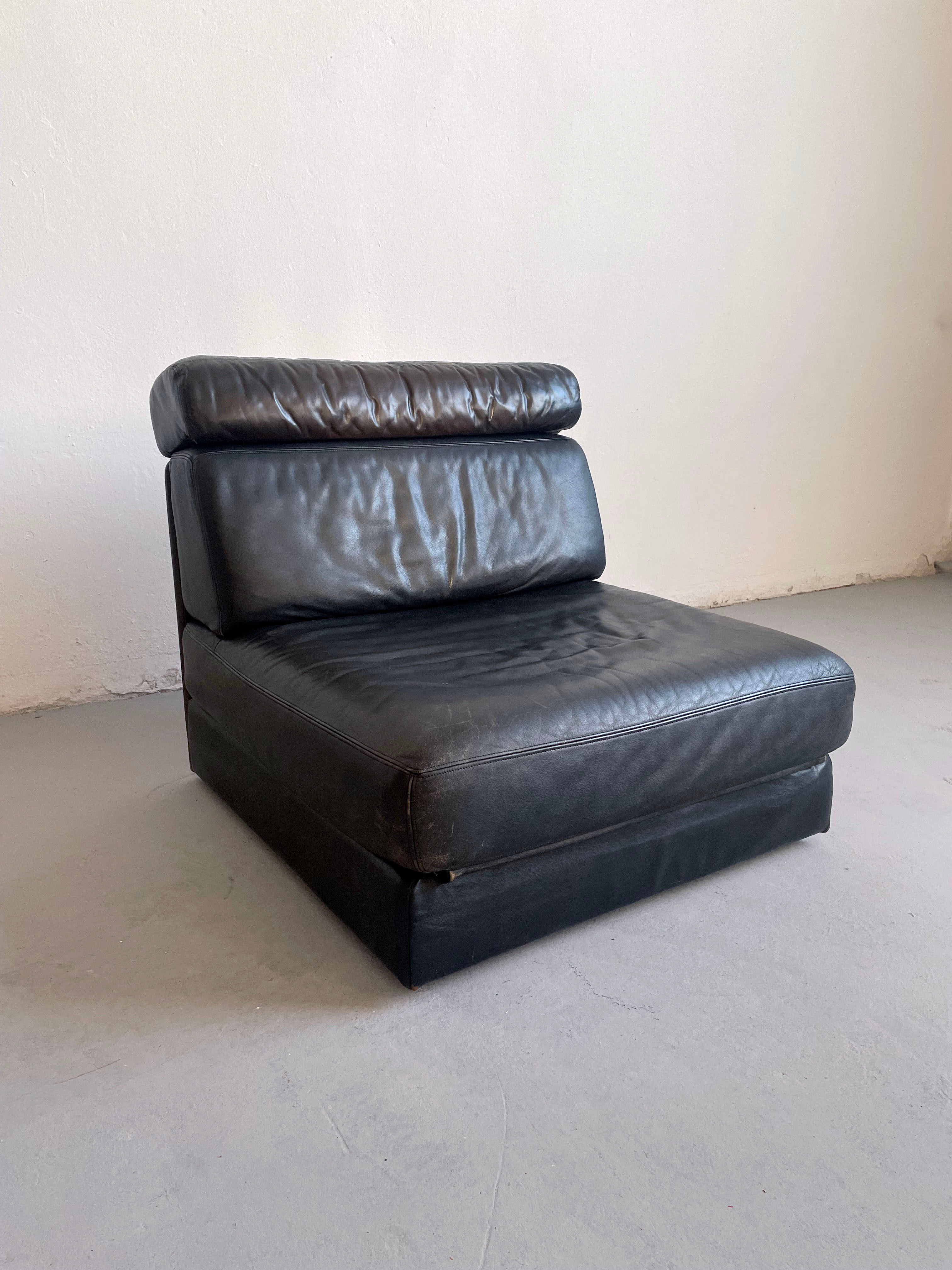 De sede 'ds-77' sofa bed in black leather, 1-seater module