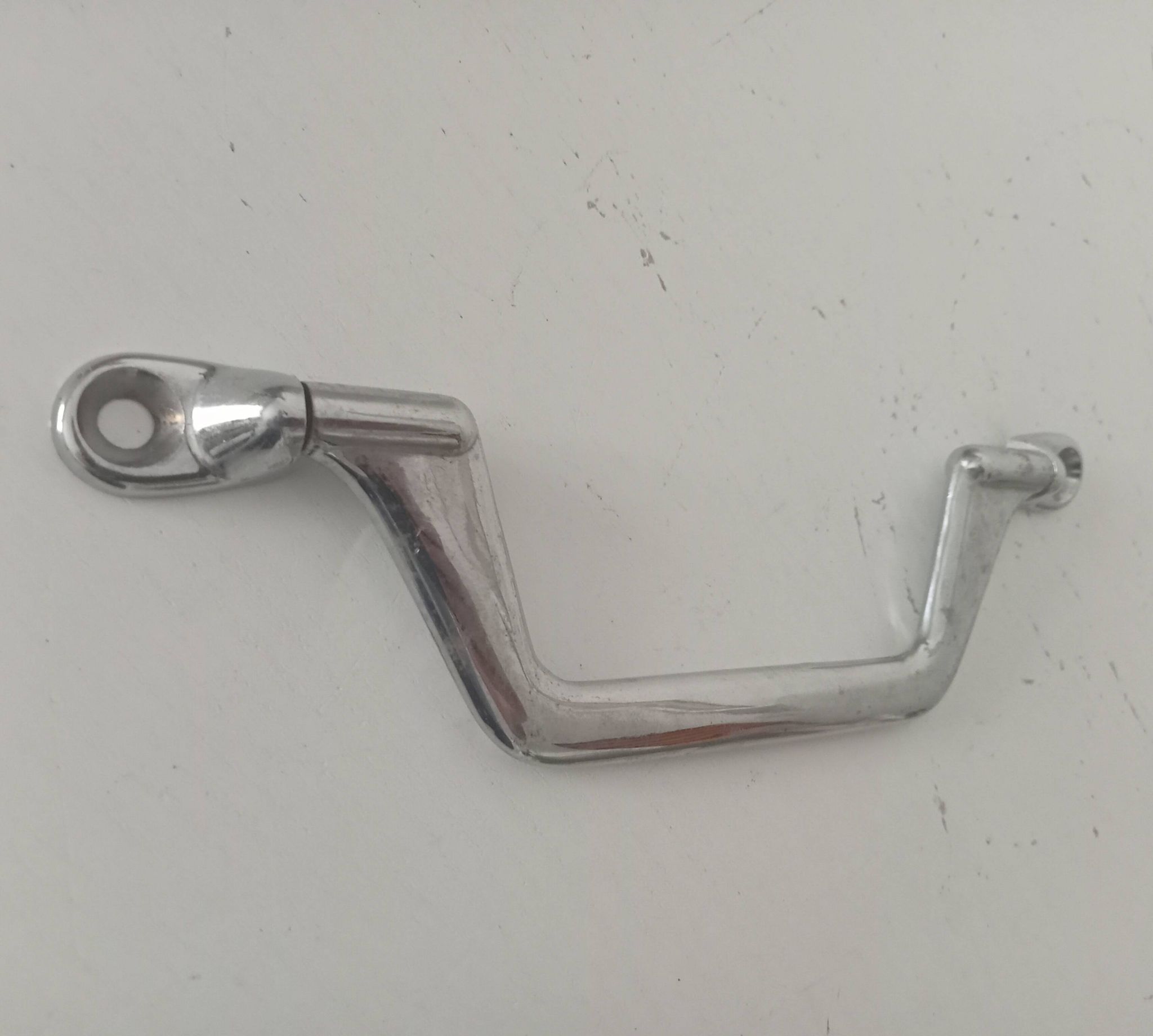 Poignée de meuble vintage chrome années 60