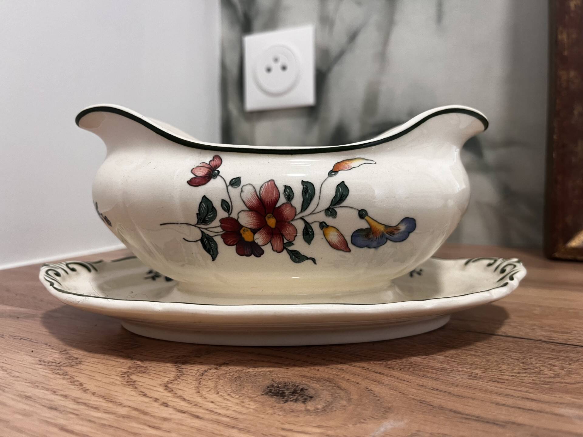 Villeroy & Boch old sauce boat