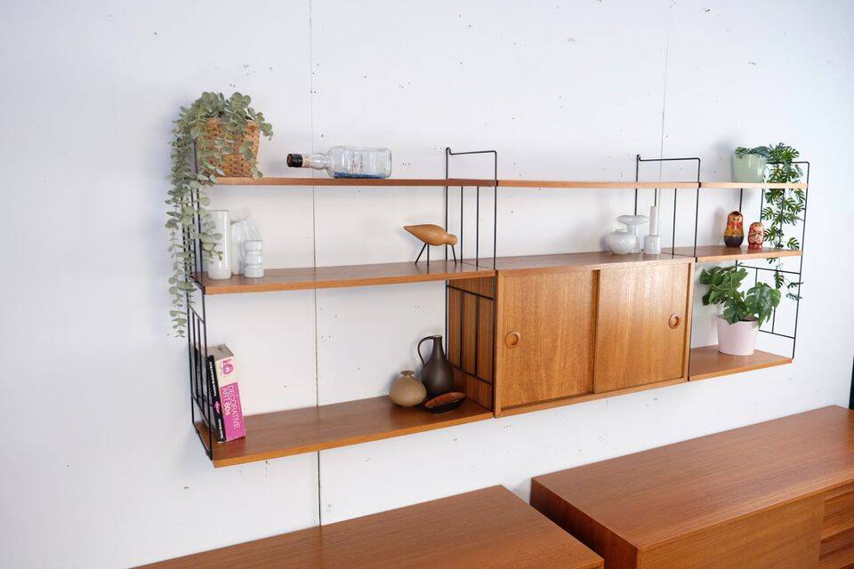 WHB shelf in teak, retro vintage style from the 60s-70s.