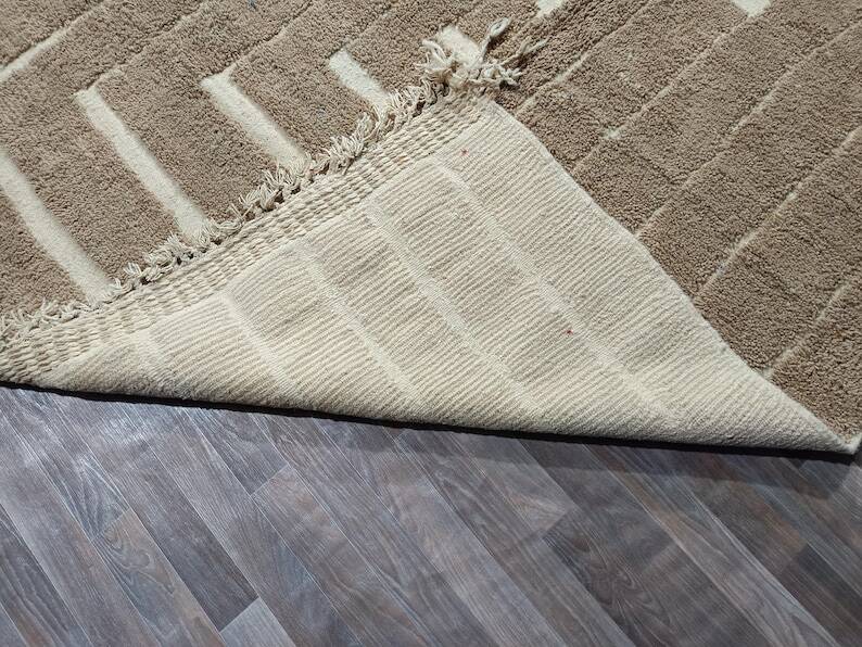 Natural handmade Berber rug, size 150 x 250 cm