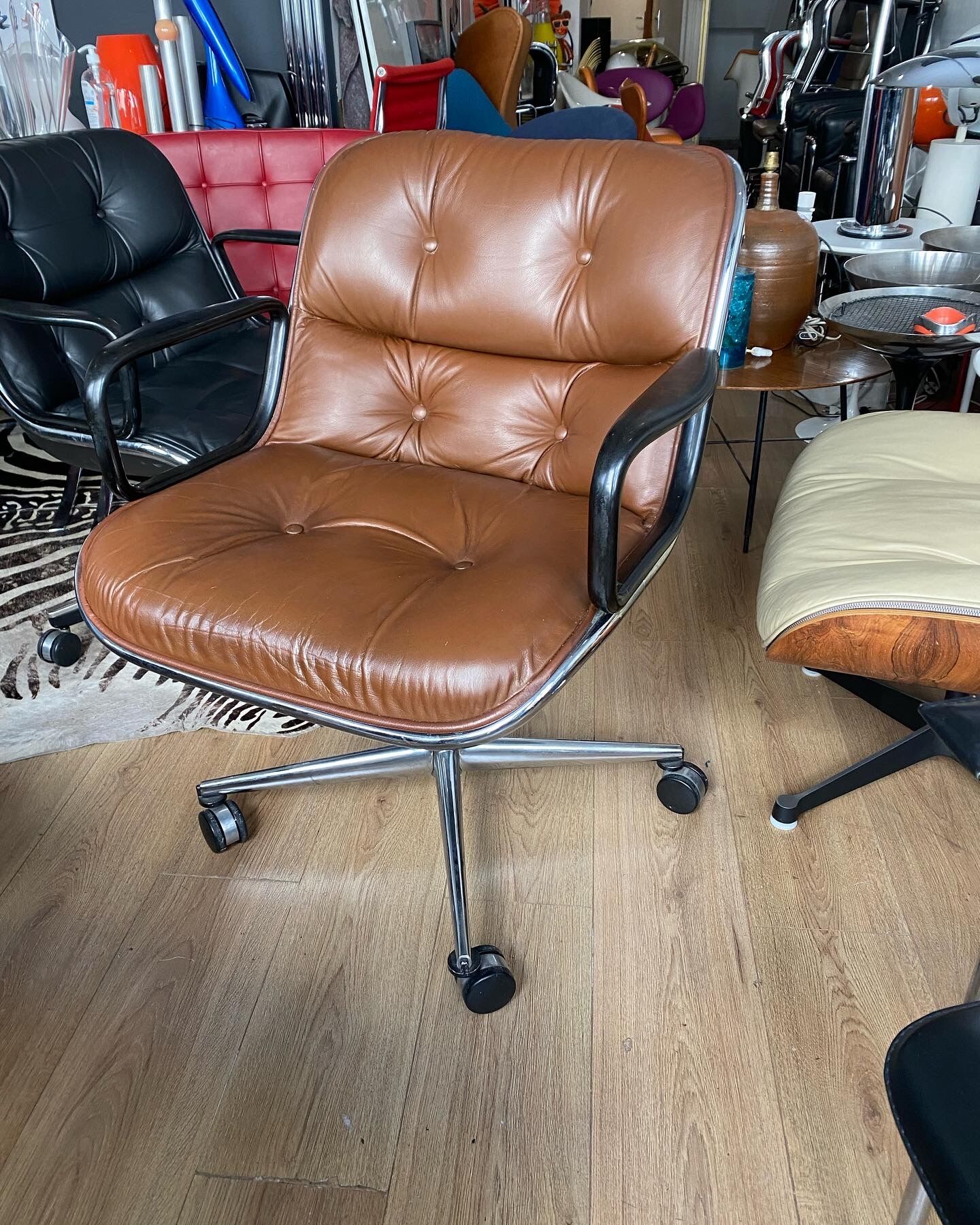 Pollock armchair first edition Knoll circa 1965