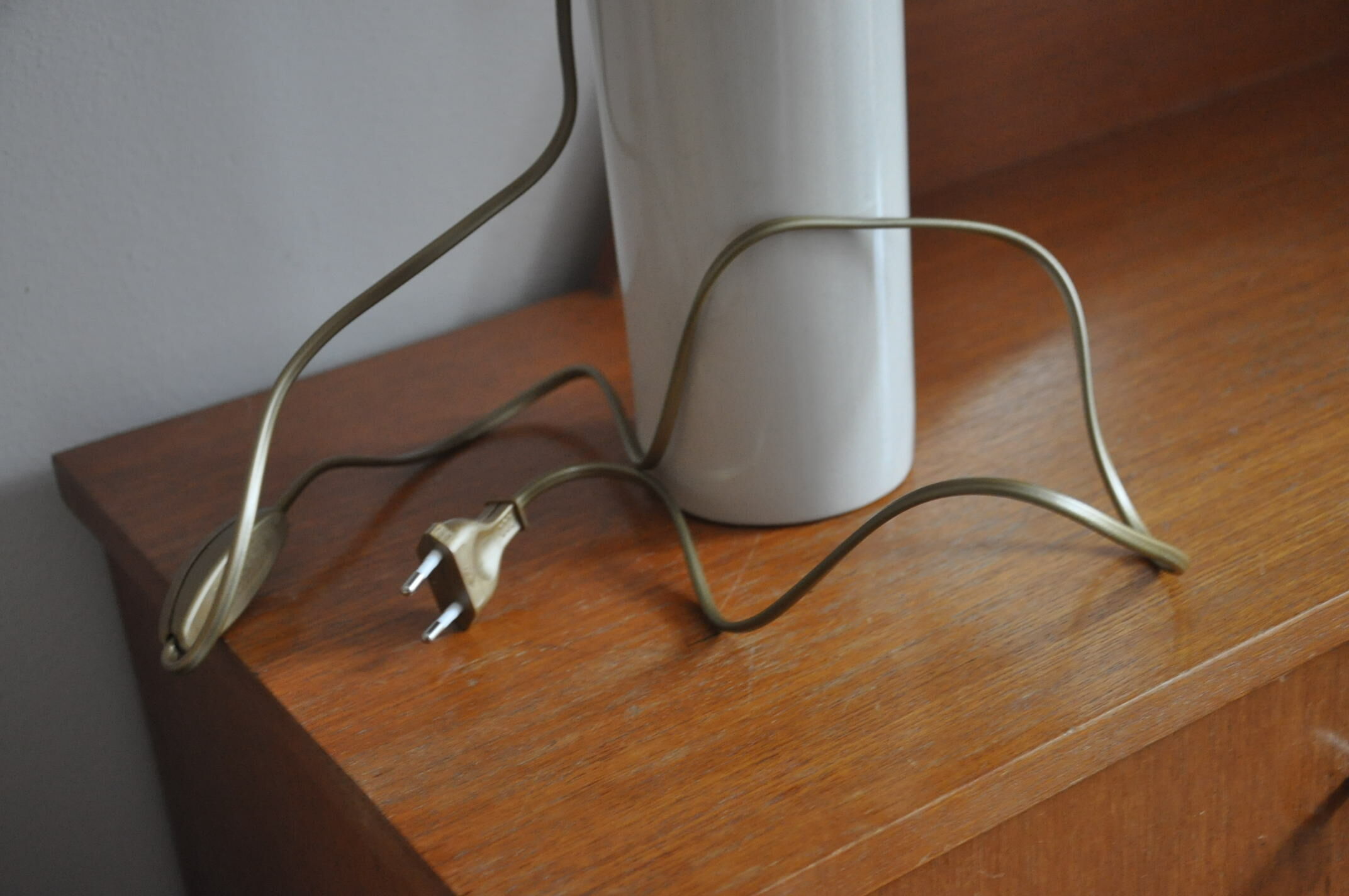 Vintage stoneware bottle lamp