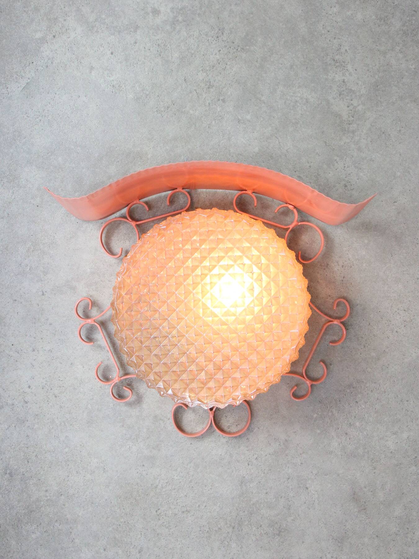 Mid-Century Intricate Italian Pink Wall Lamp, 1960s