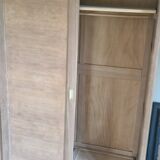 armoire vintage