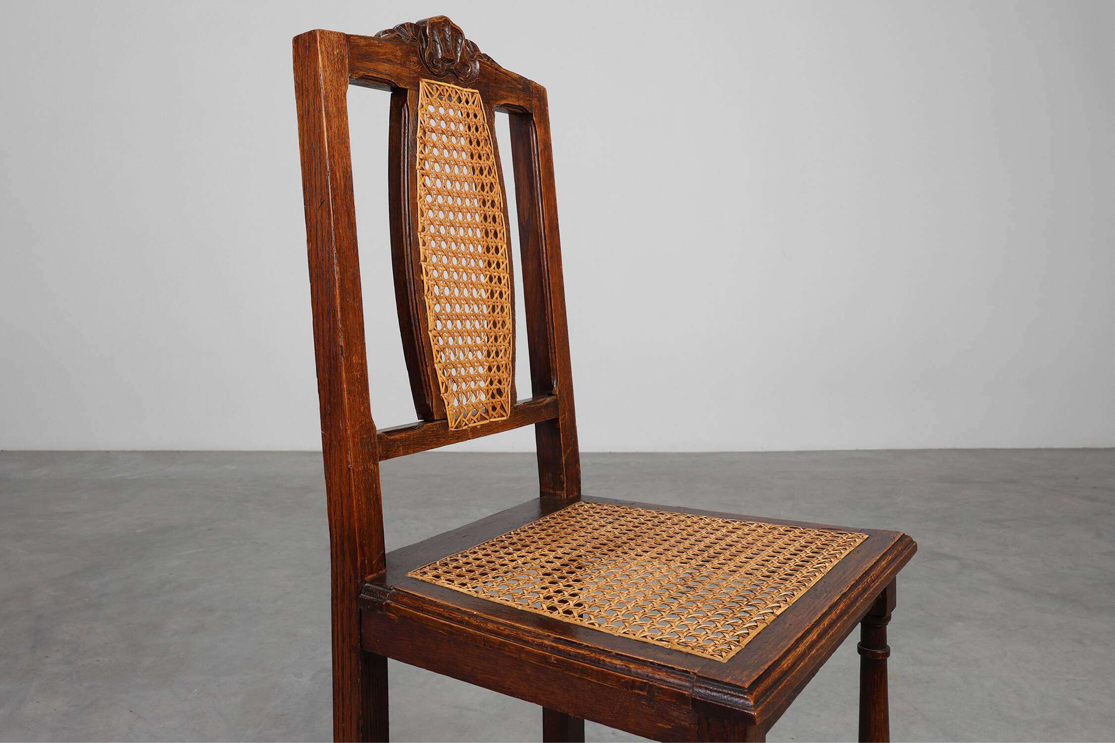 Chaise en bois et rotin française antique, vers 1900