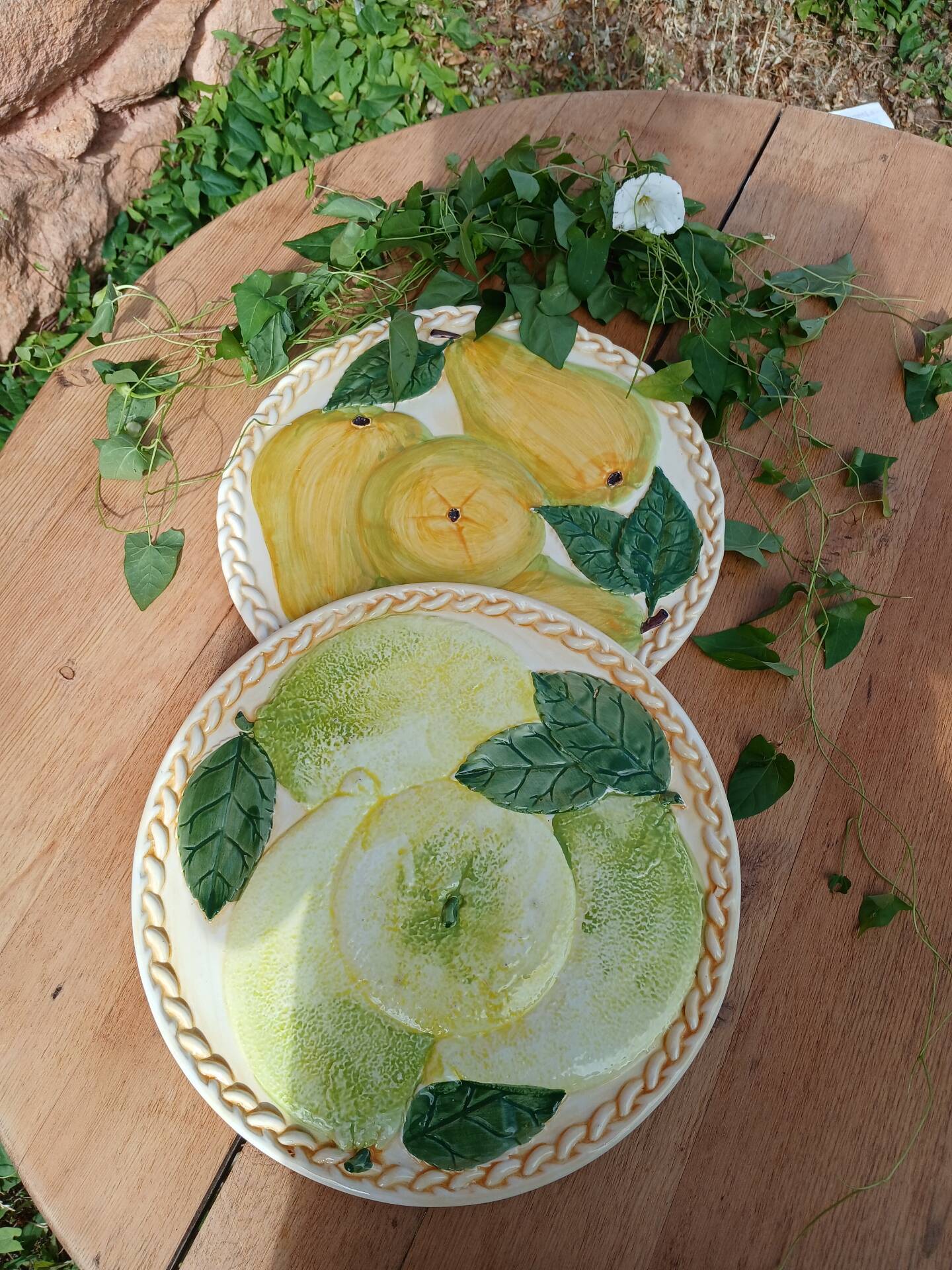 2 plats à tarte en barbotine