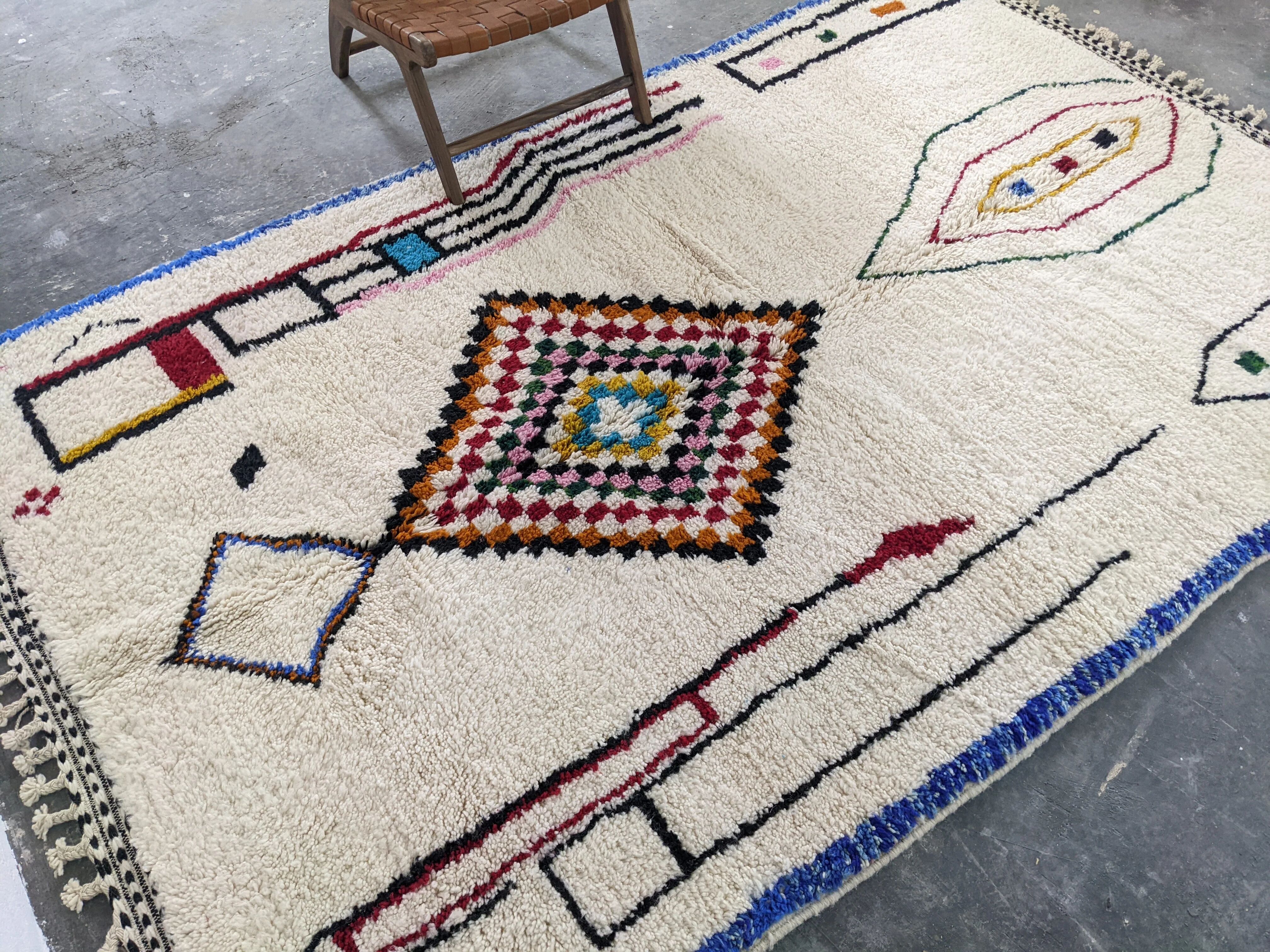 Large Azilal rug, 305 x 200 cm