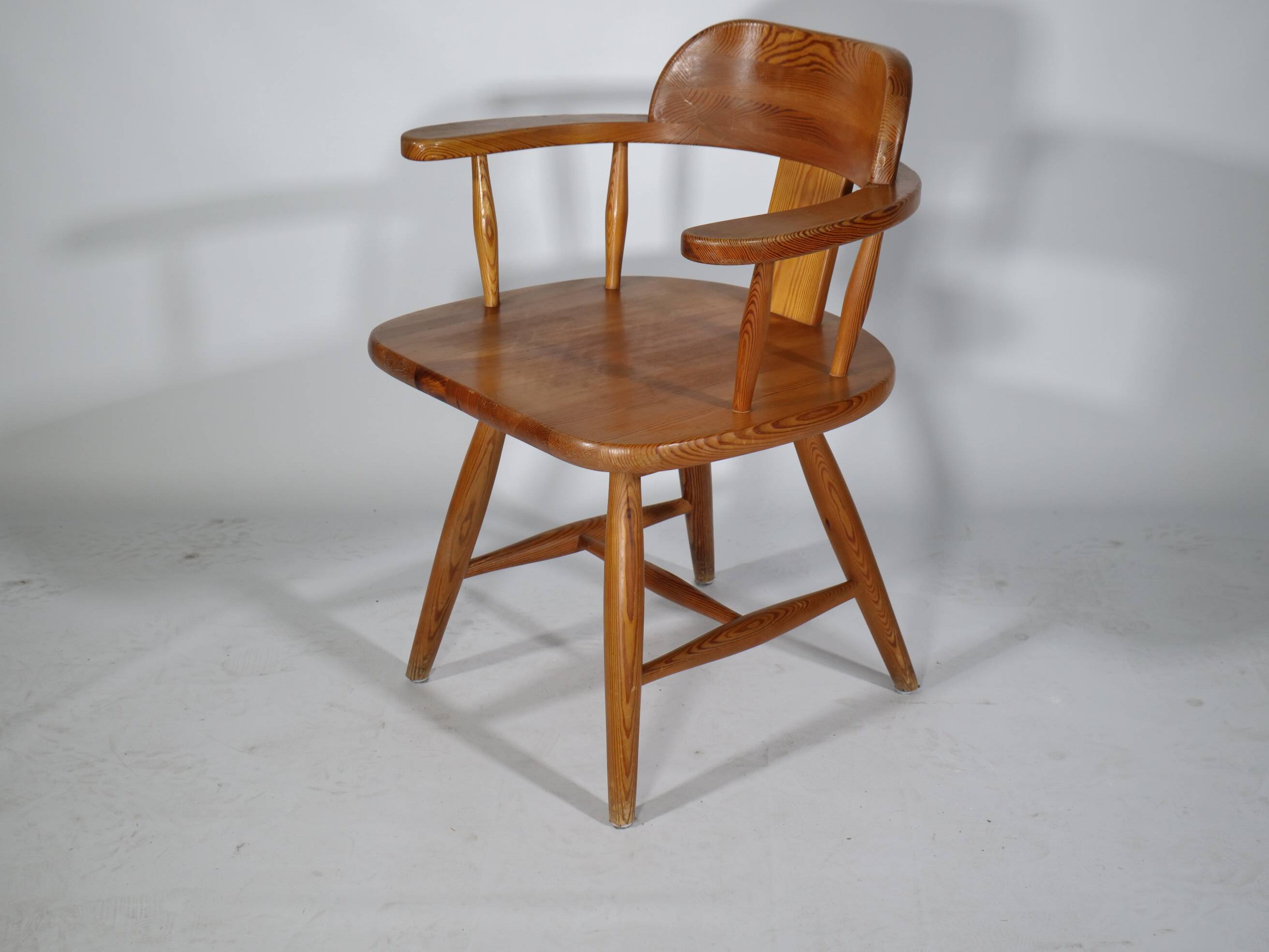Fauteuils design scandinave en pin par Asko années 1970