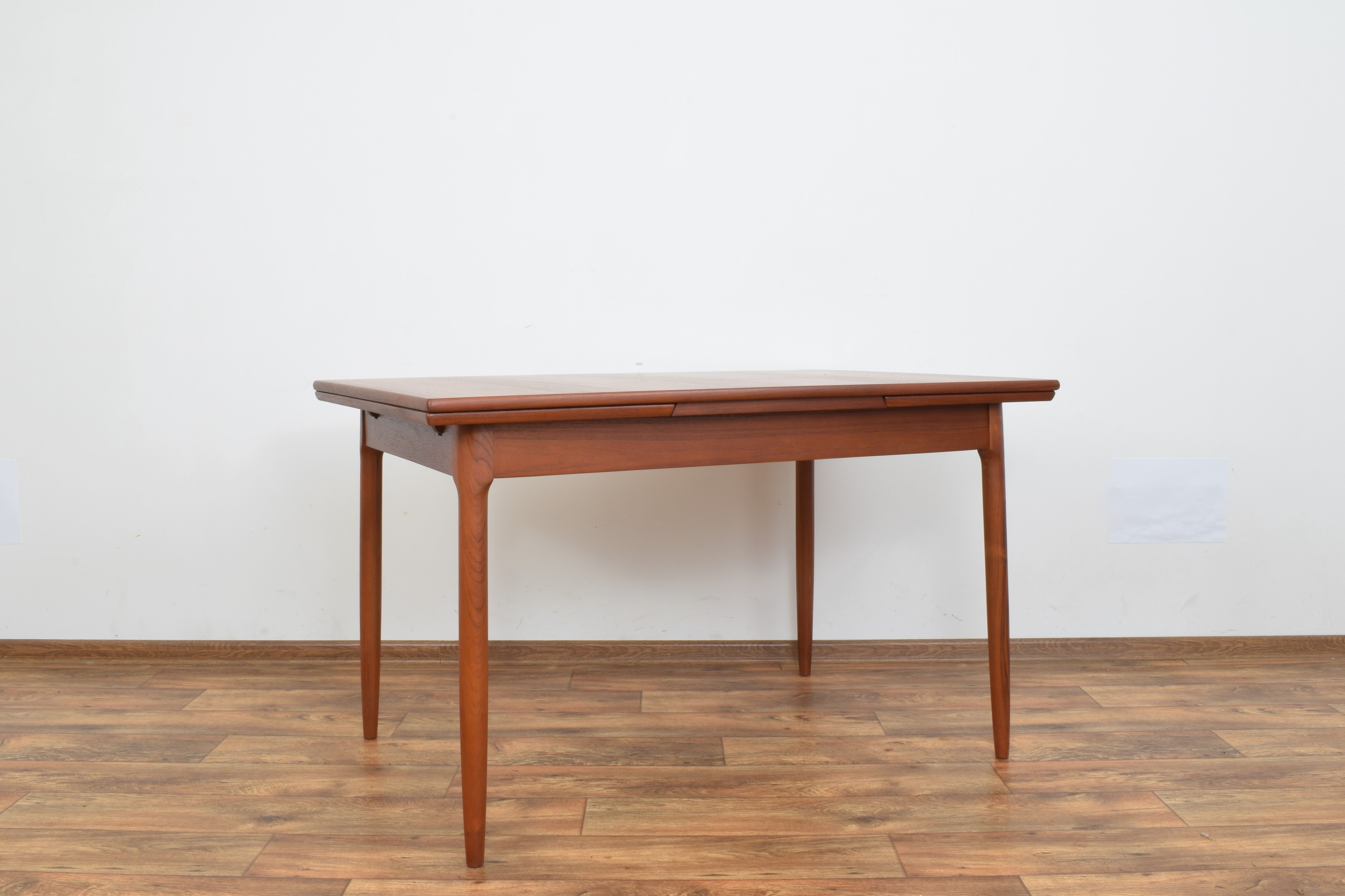 Mid-century danish teak extendable dining table, 1960s