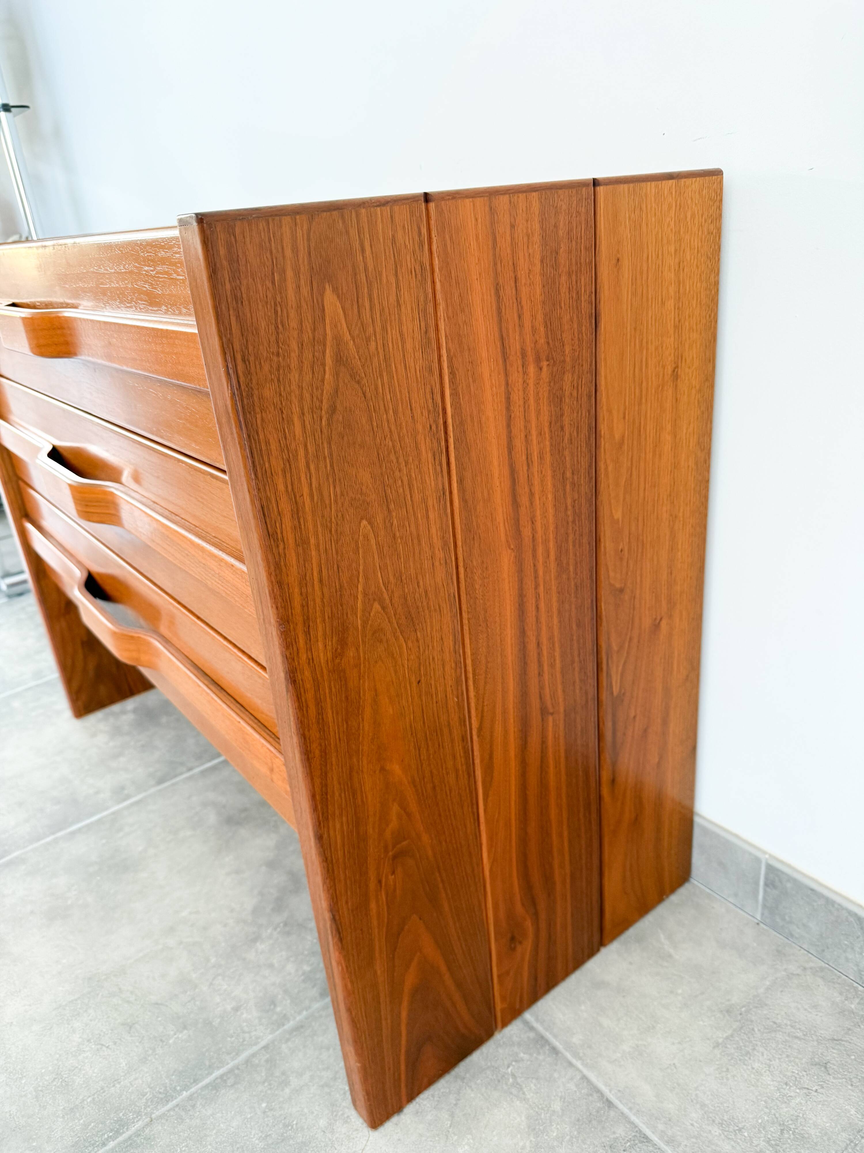 Elm chest of drawers dlg Maison Regain, vintage 70's