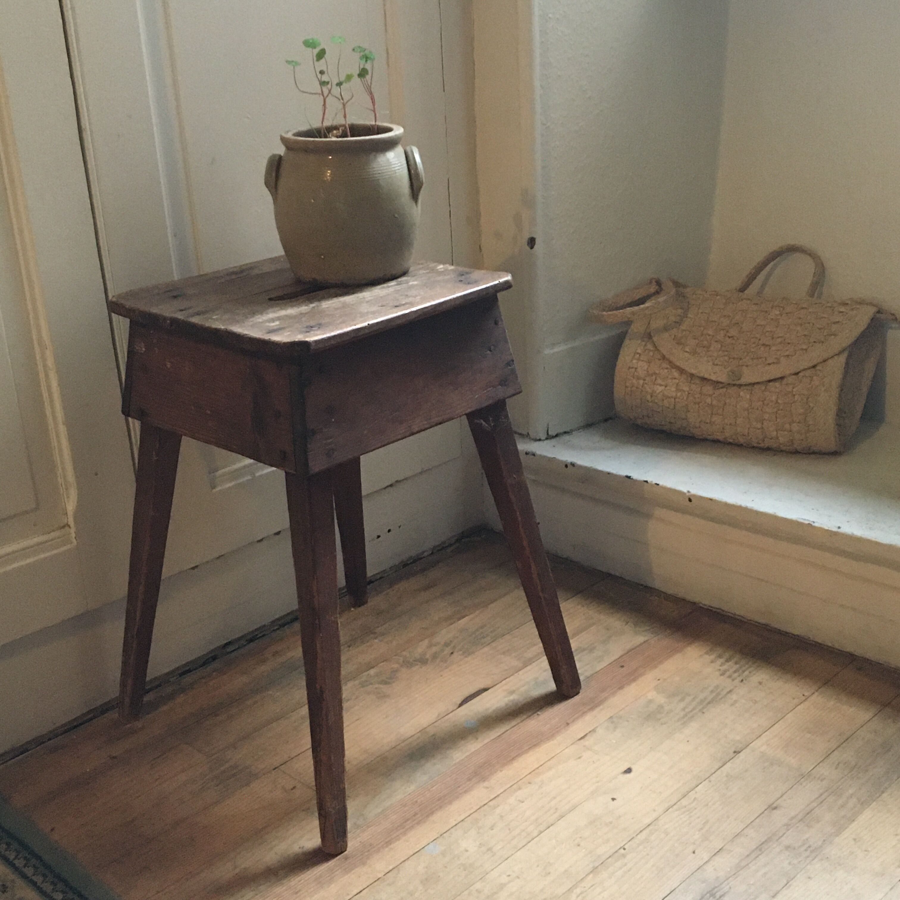 Brutalist former tabouret