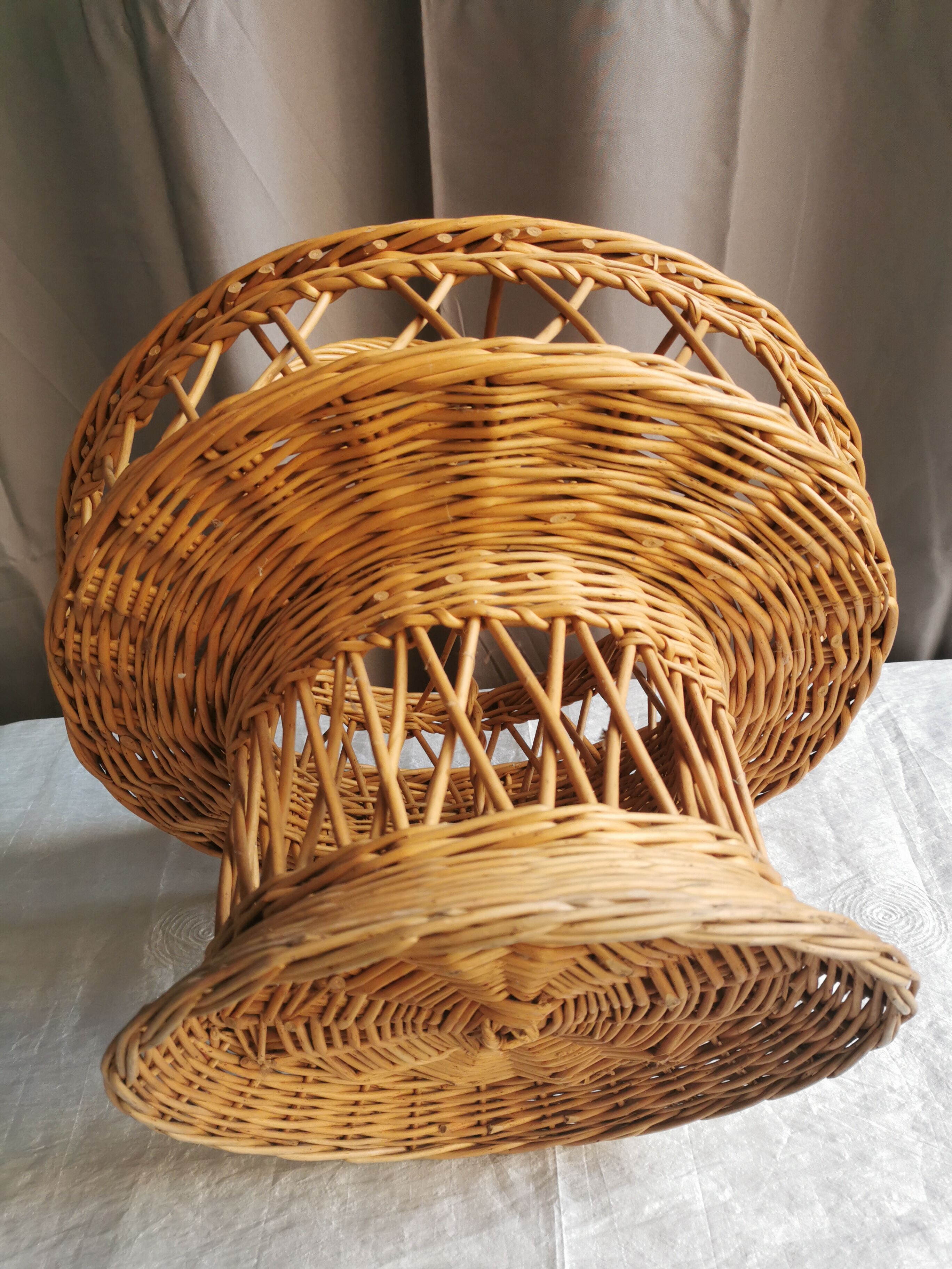 Vintage rattan bar basket