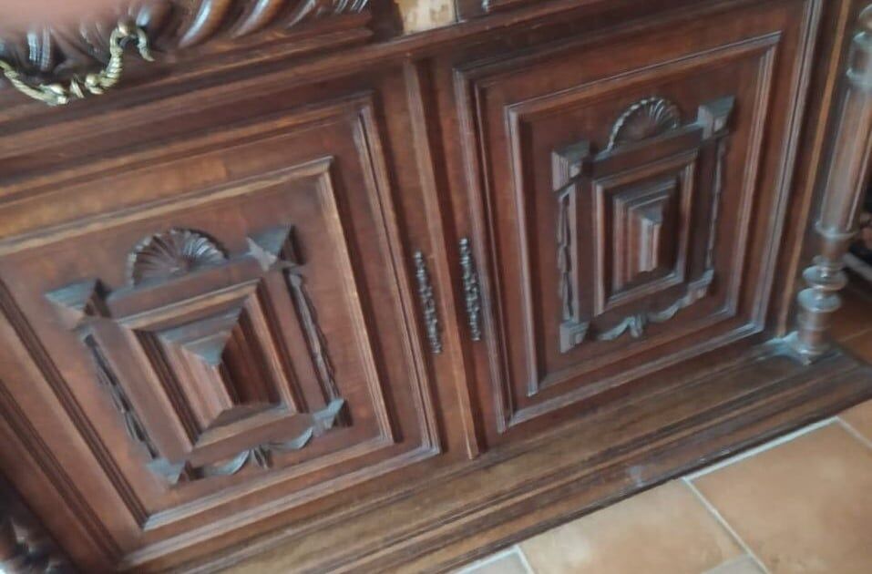 Buffet Style Henri II