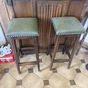 Bar stool