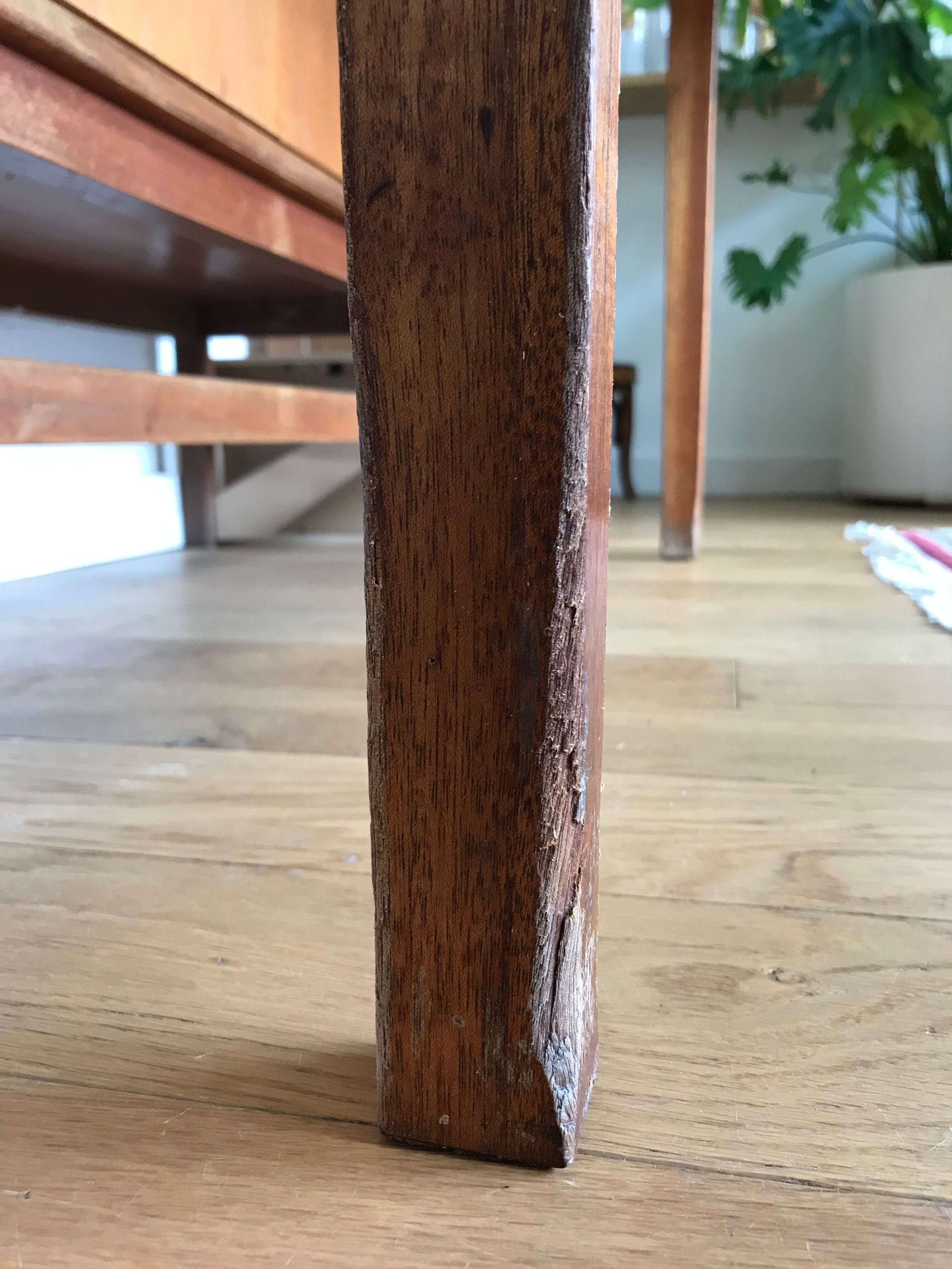 Farm table