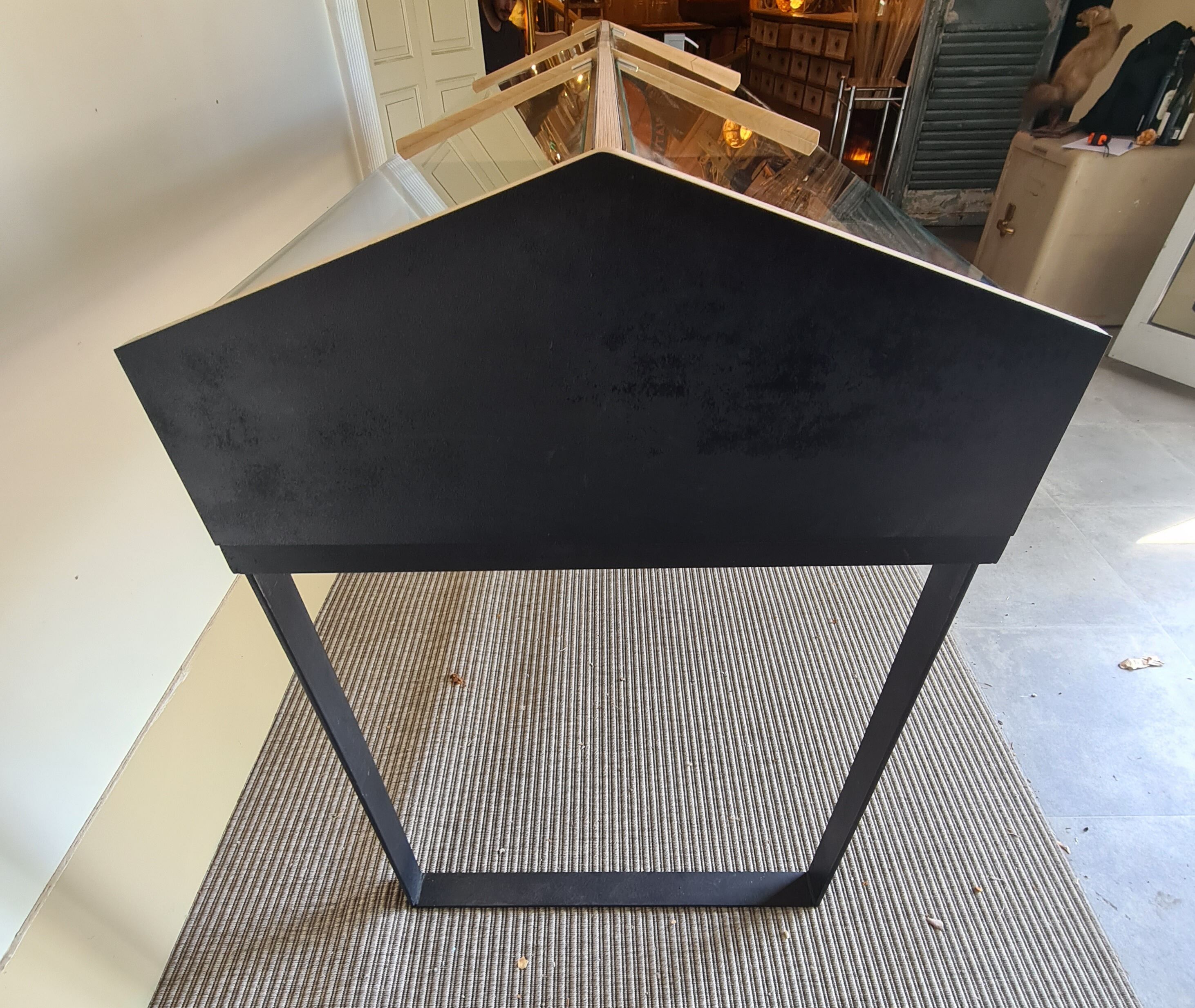 Double shop window 180 x 71 x 107 cm