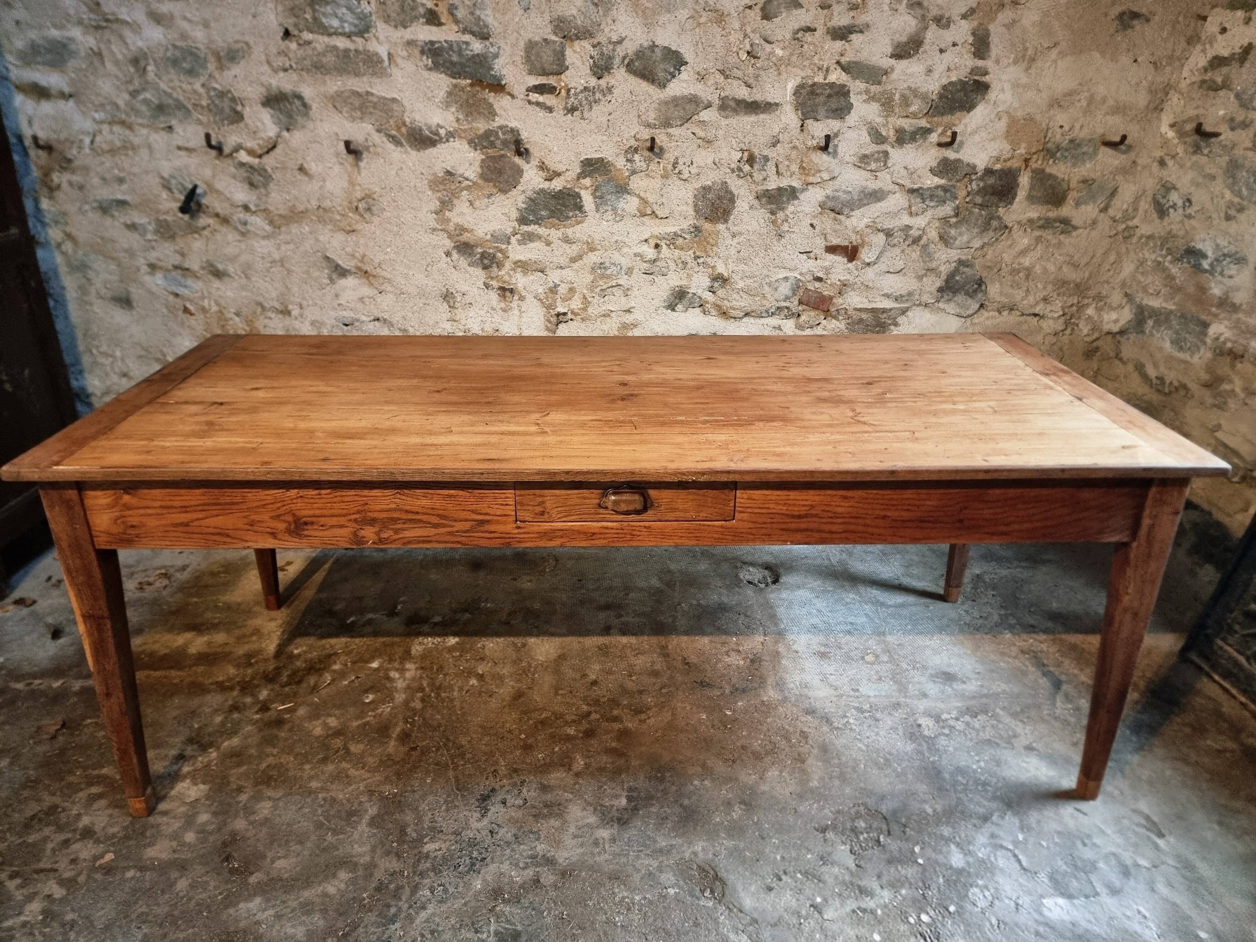 Old French farmhouse table – Rustic workshop table with 3 drawers