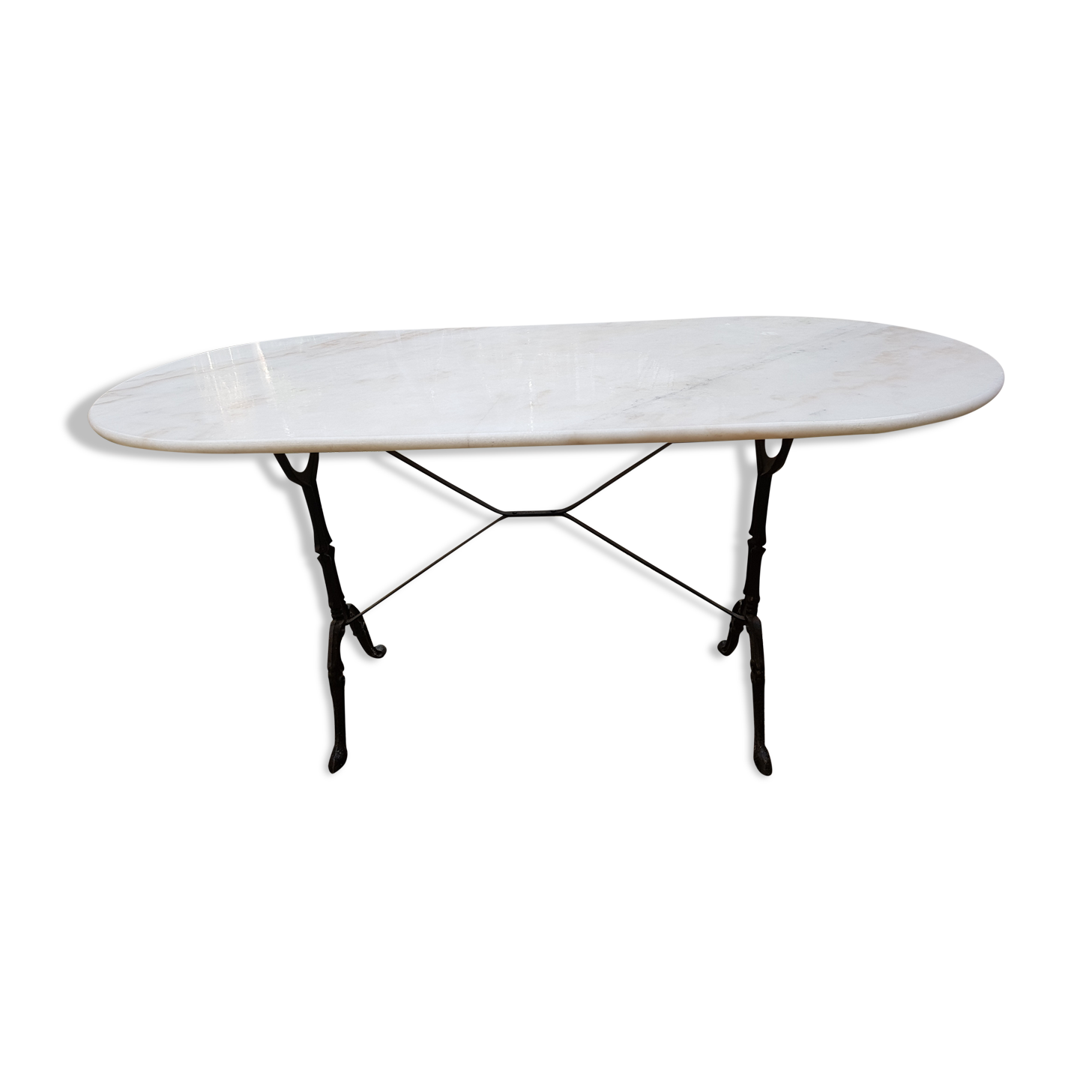 Bistro table in marble and cast iron