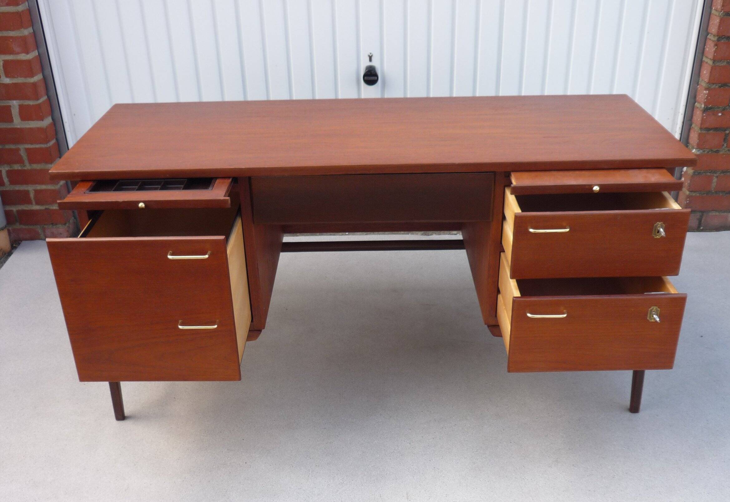 Bureau teck vintage