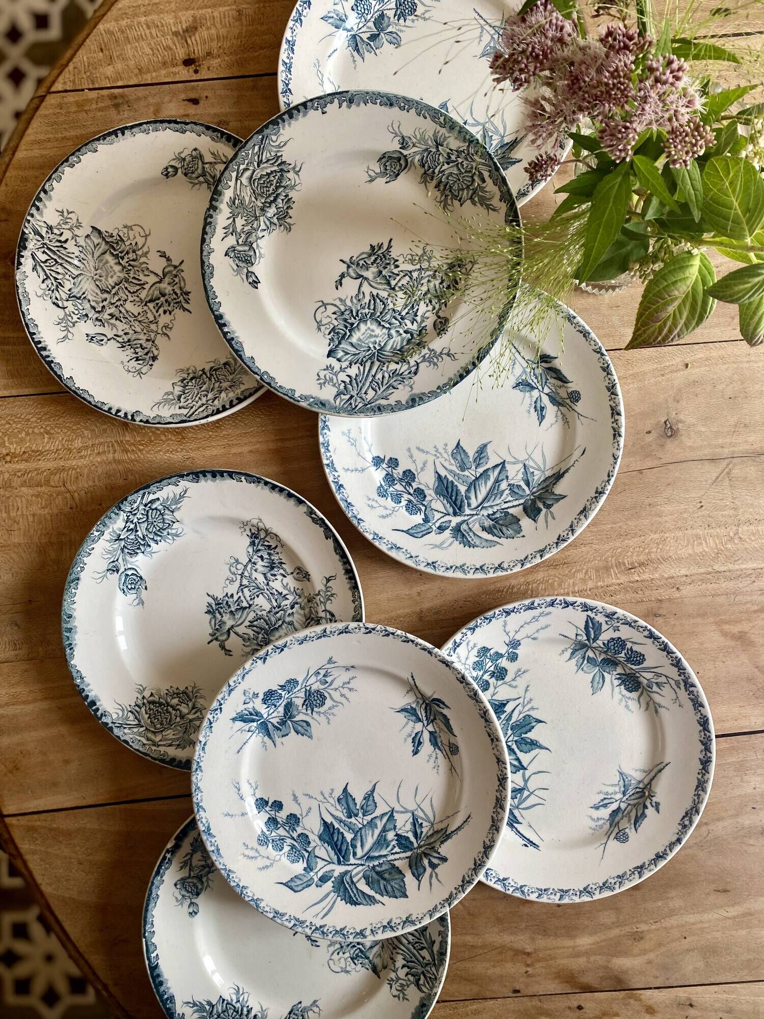 Set of 8 vintage flat ironstone plates - Mismatched -