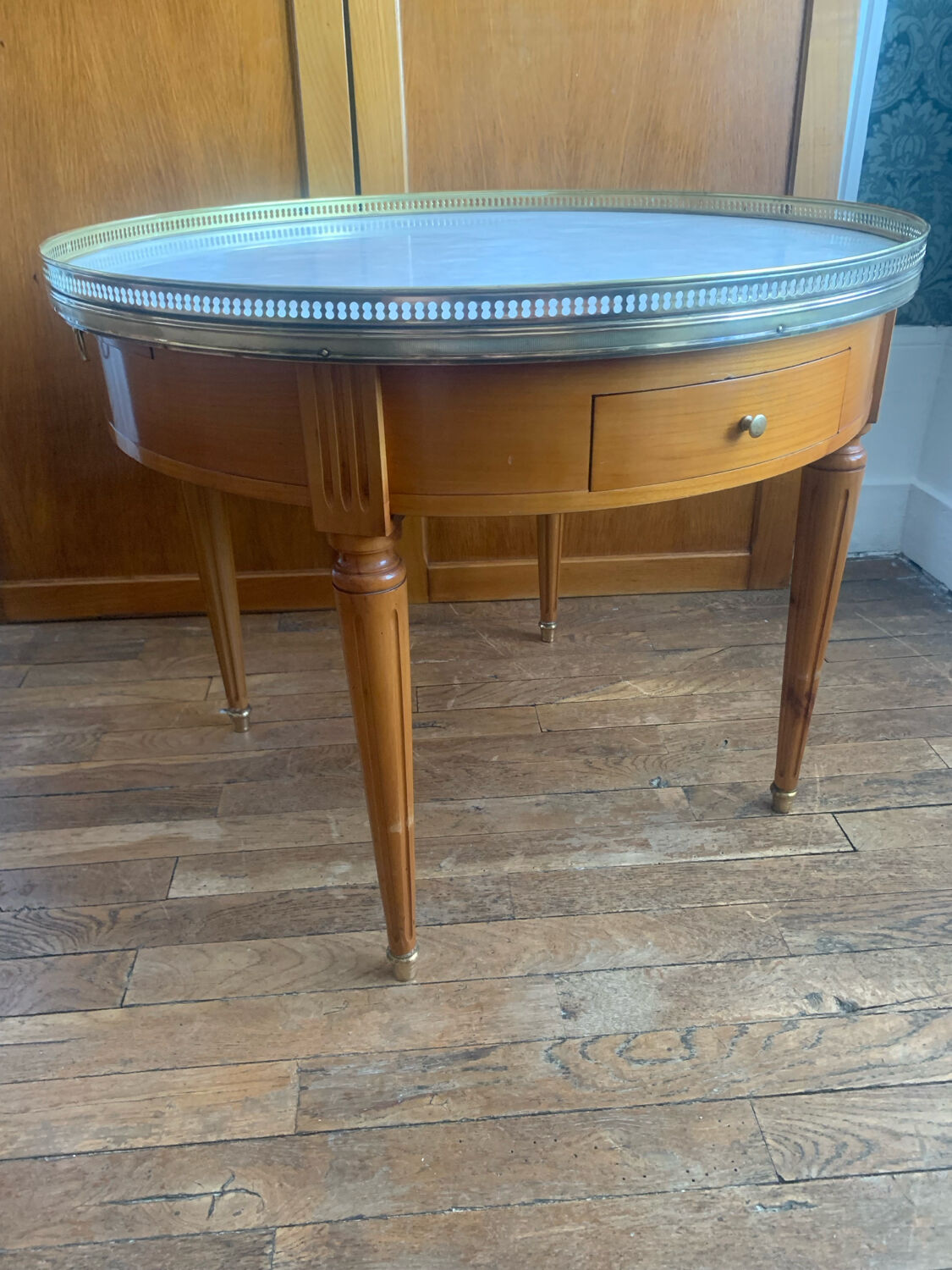 Bouillotte table in Louis XVI style