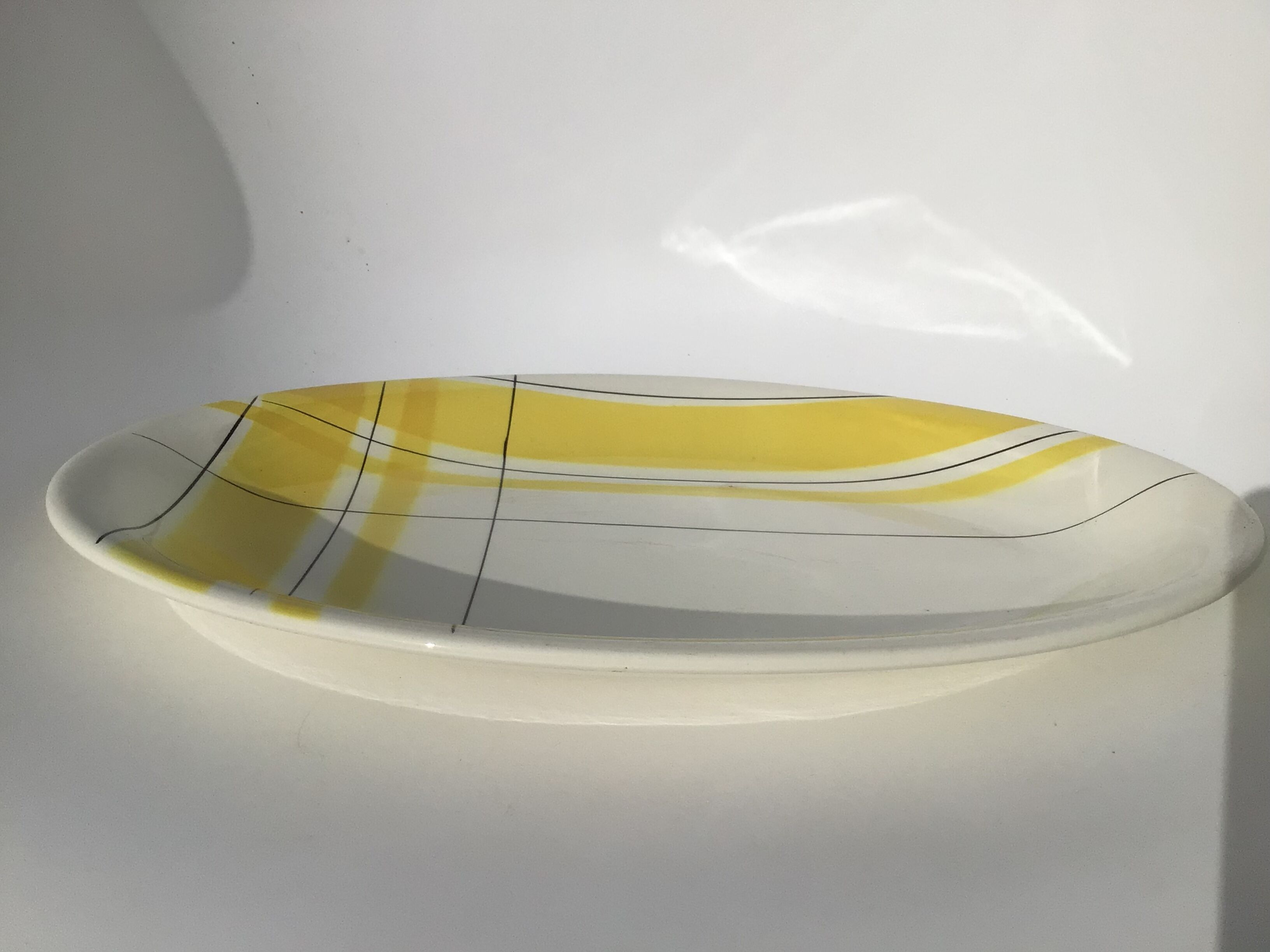 Oval flat Salins Montreal yellow tiles