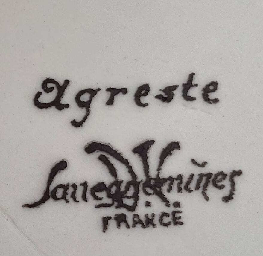 Antique serving platter in Sarreguemines earthenware.
