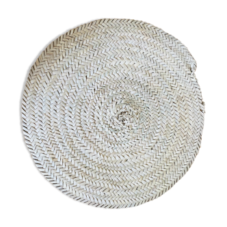 Braided rattan tray